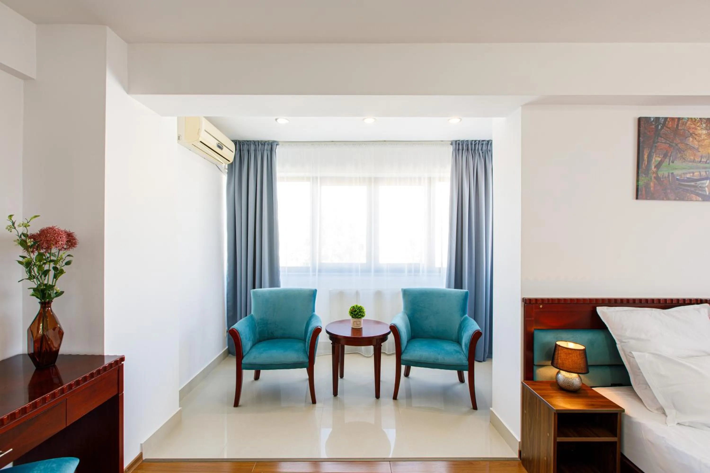 Seating area, Bed in Lira Pacific Aparthotel