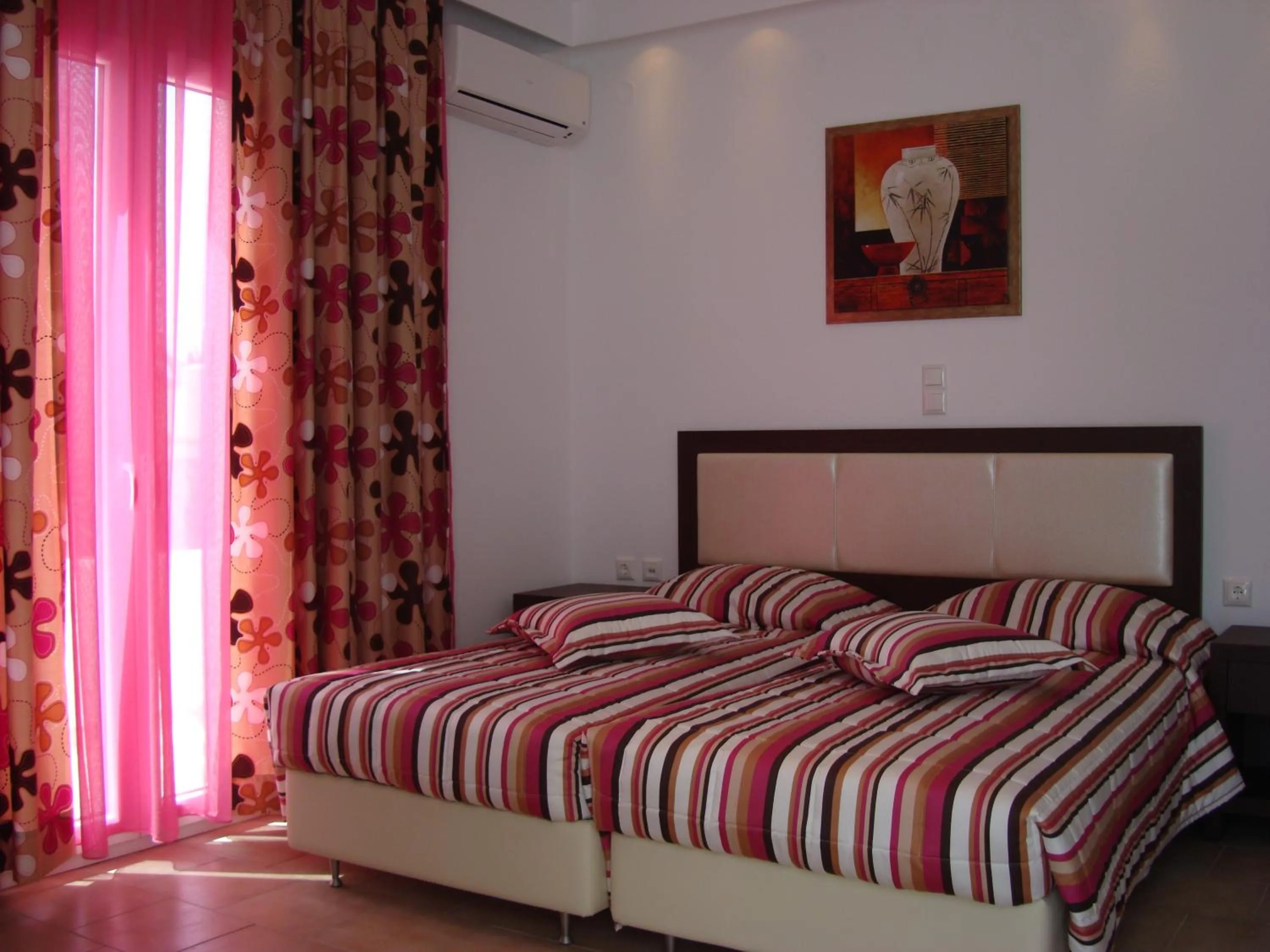 Property building, Bed in Elena Studios & Suites
