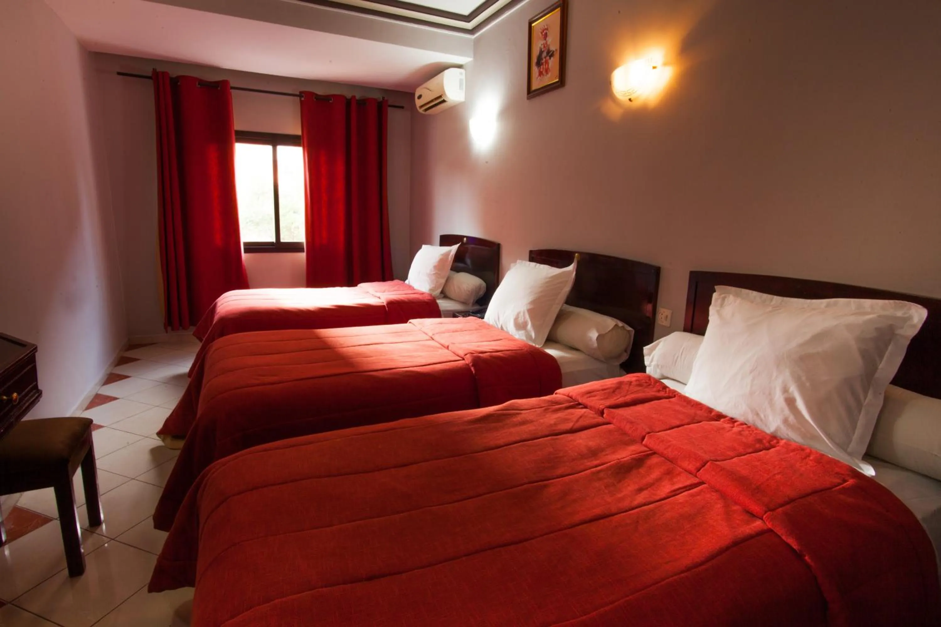 Bedroom, Bed in Residence Hotel Assounfou