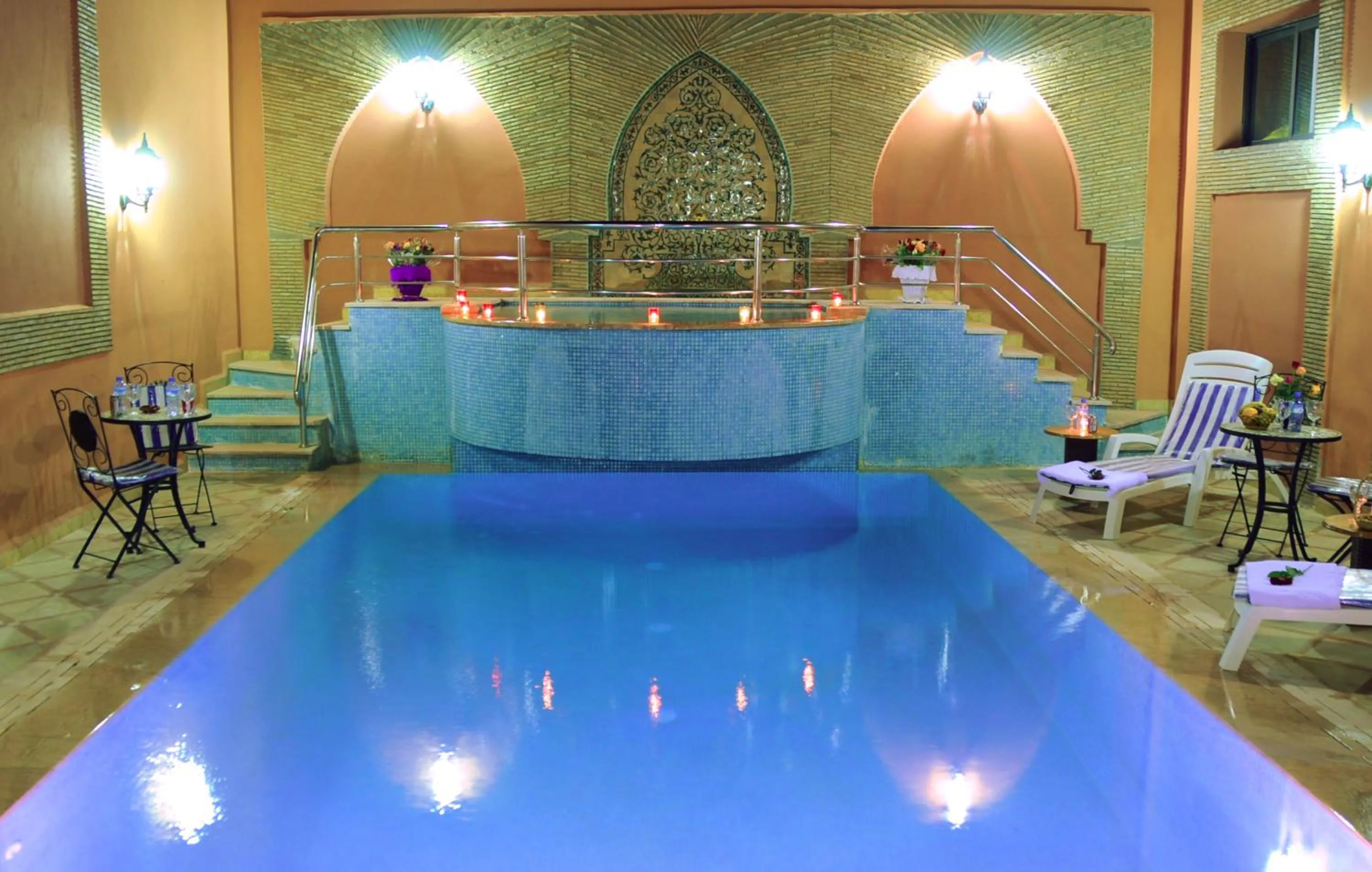 Swimming pool in Residence Hotel Assounfou