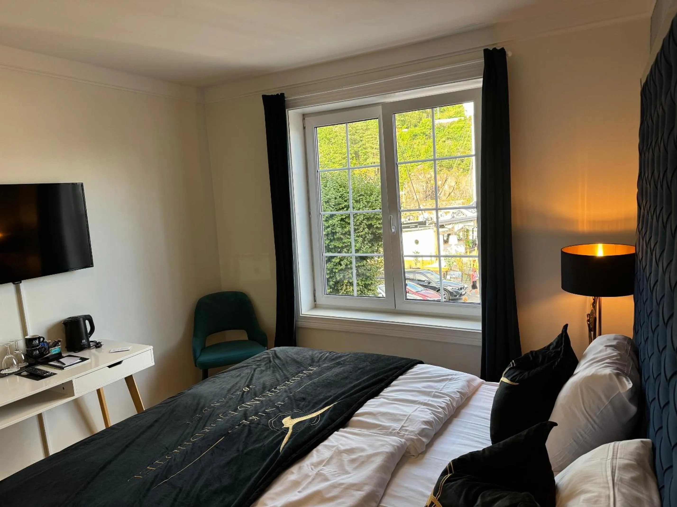Photo of the whole room, Bed in Tvedestrand Fjordhotell - Unike Hoteller