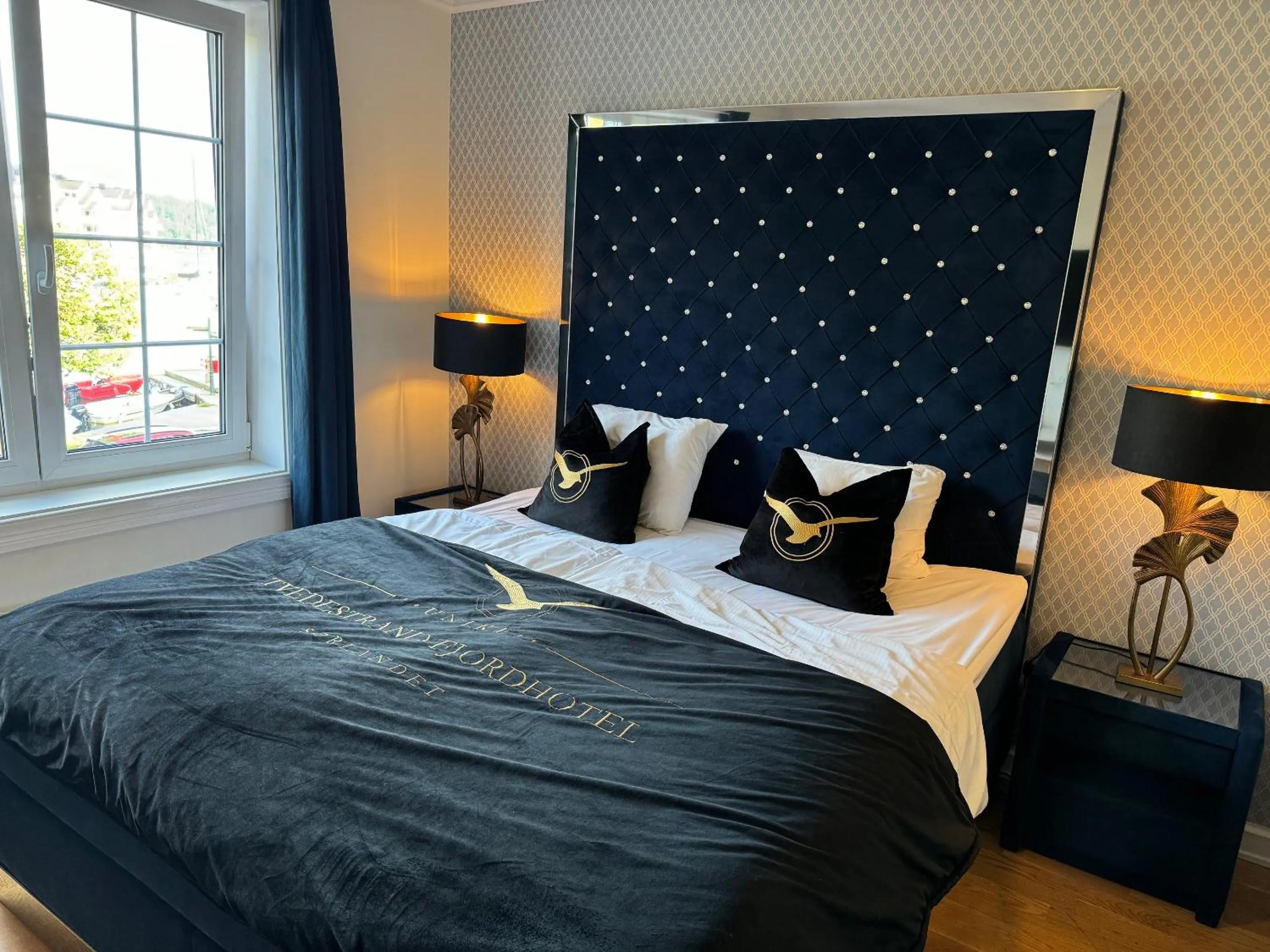 Bed in Tvedestrand Fjordhotell - Unike Hoteller