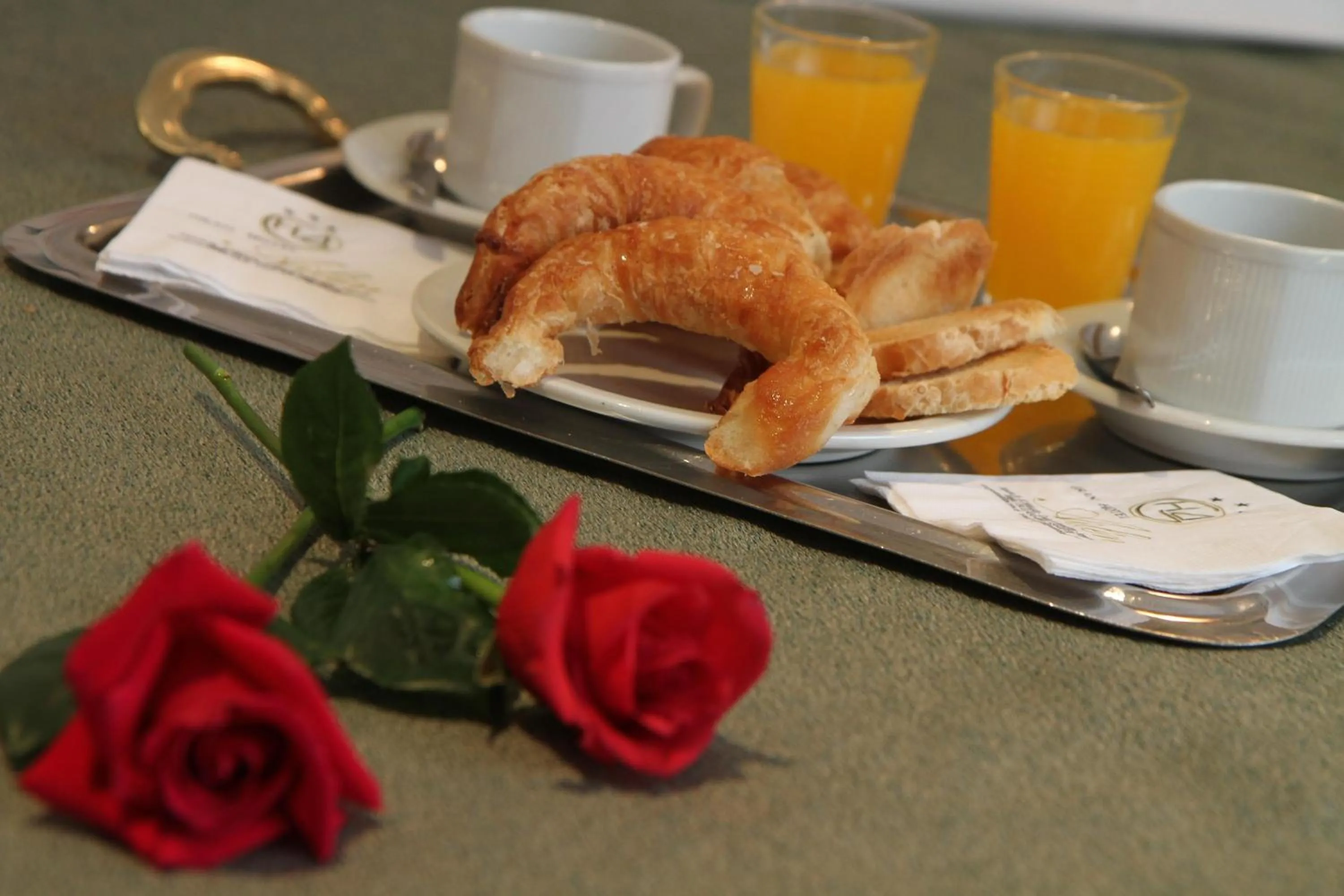 Food in Gran Hotel Ailen