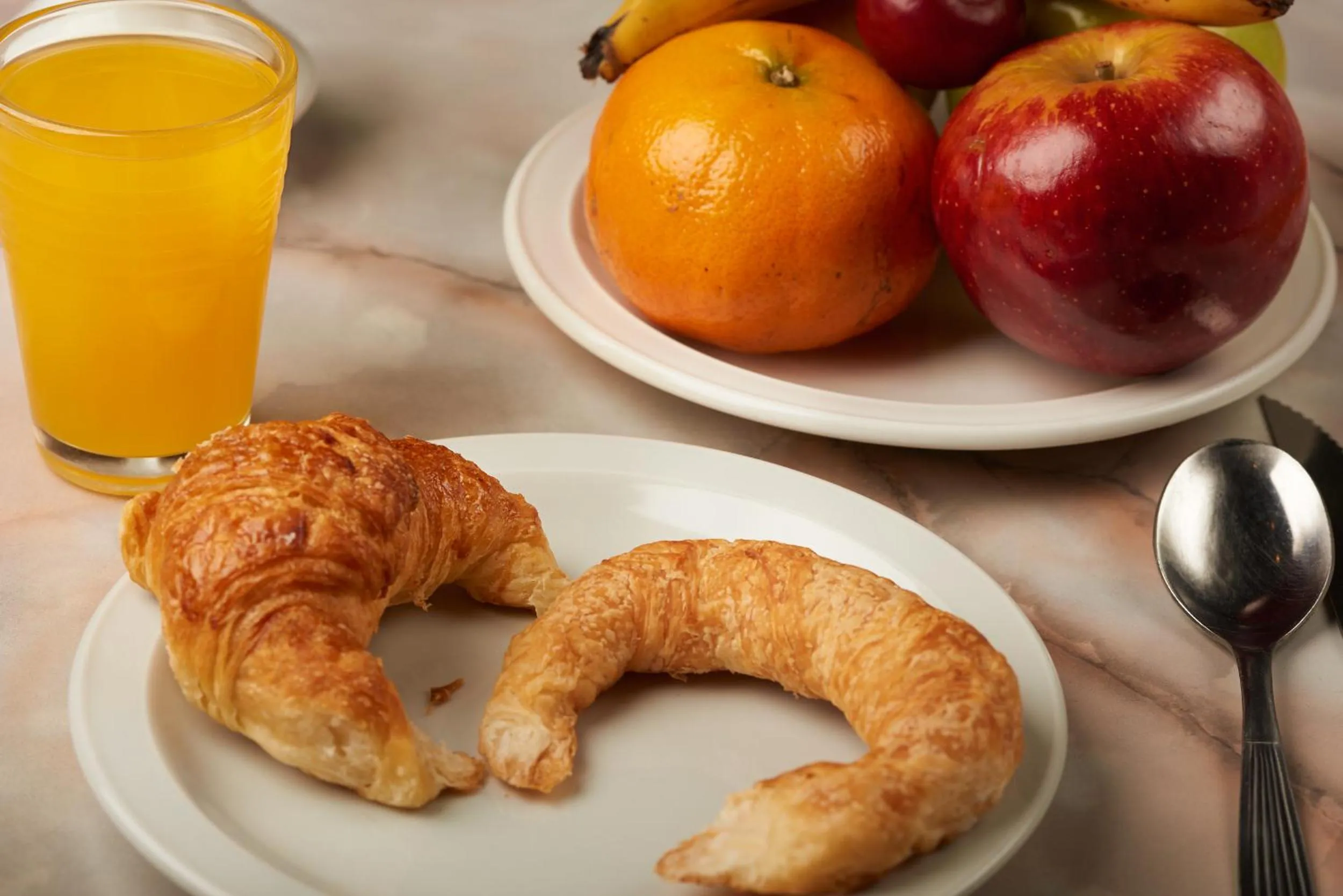 Food in Gran Hotel Ailen