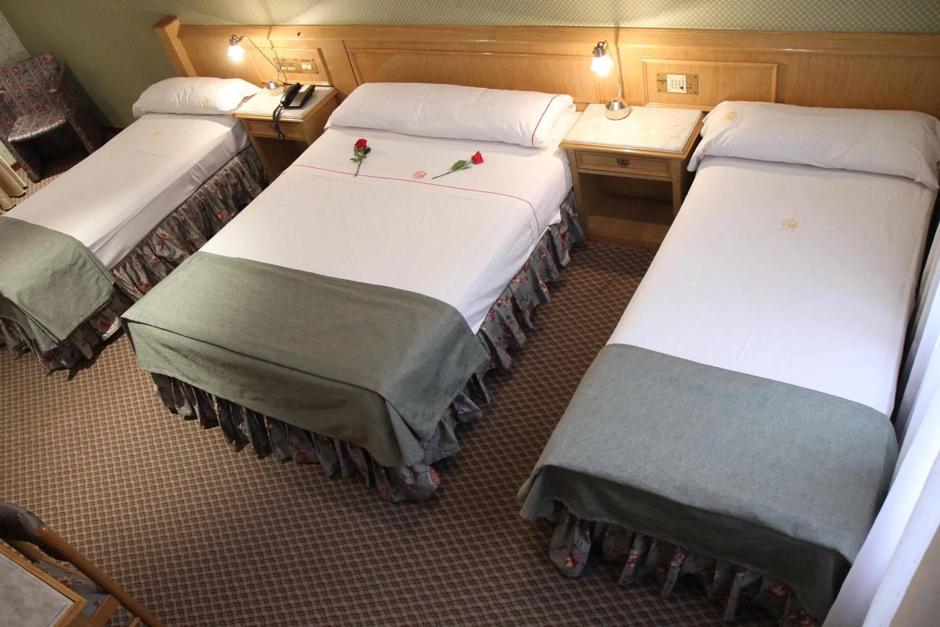 Bedroom, Bed in Gran Hotel Ailen