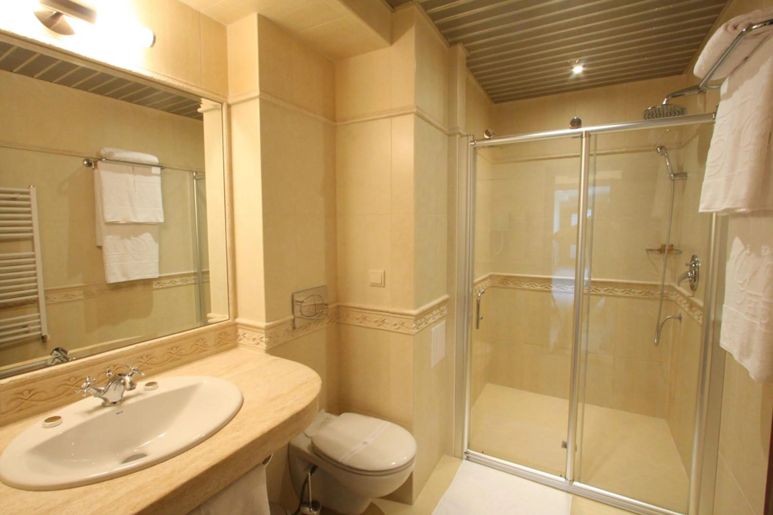 Bathroom in Efir