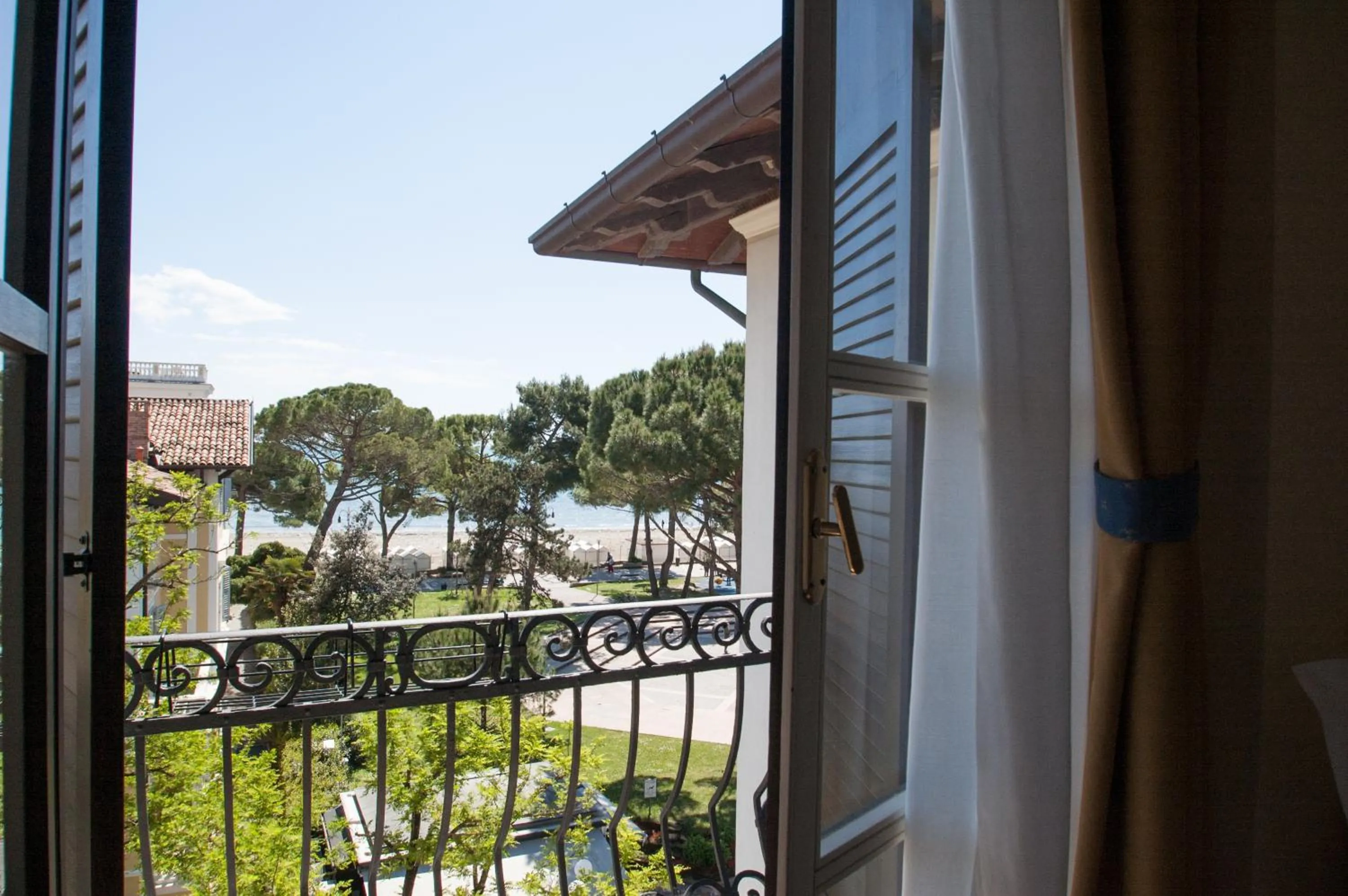 Day in Hotel Villa Erica