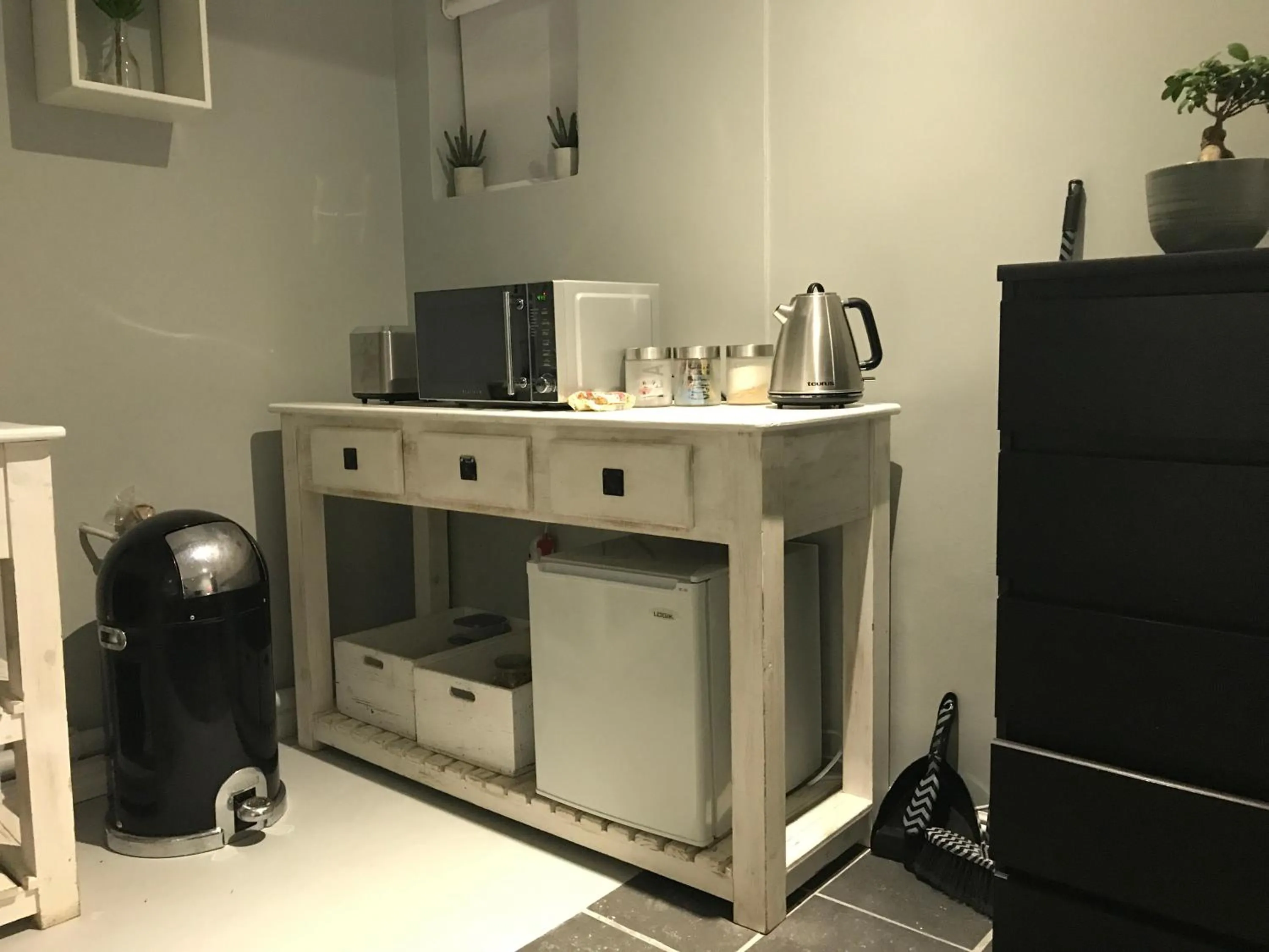 Studio pool room