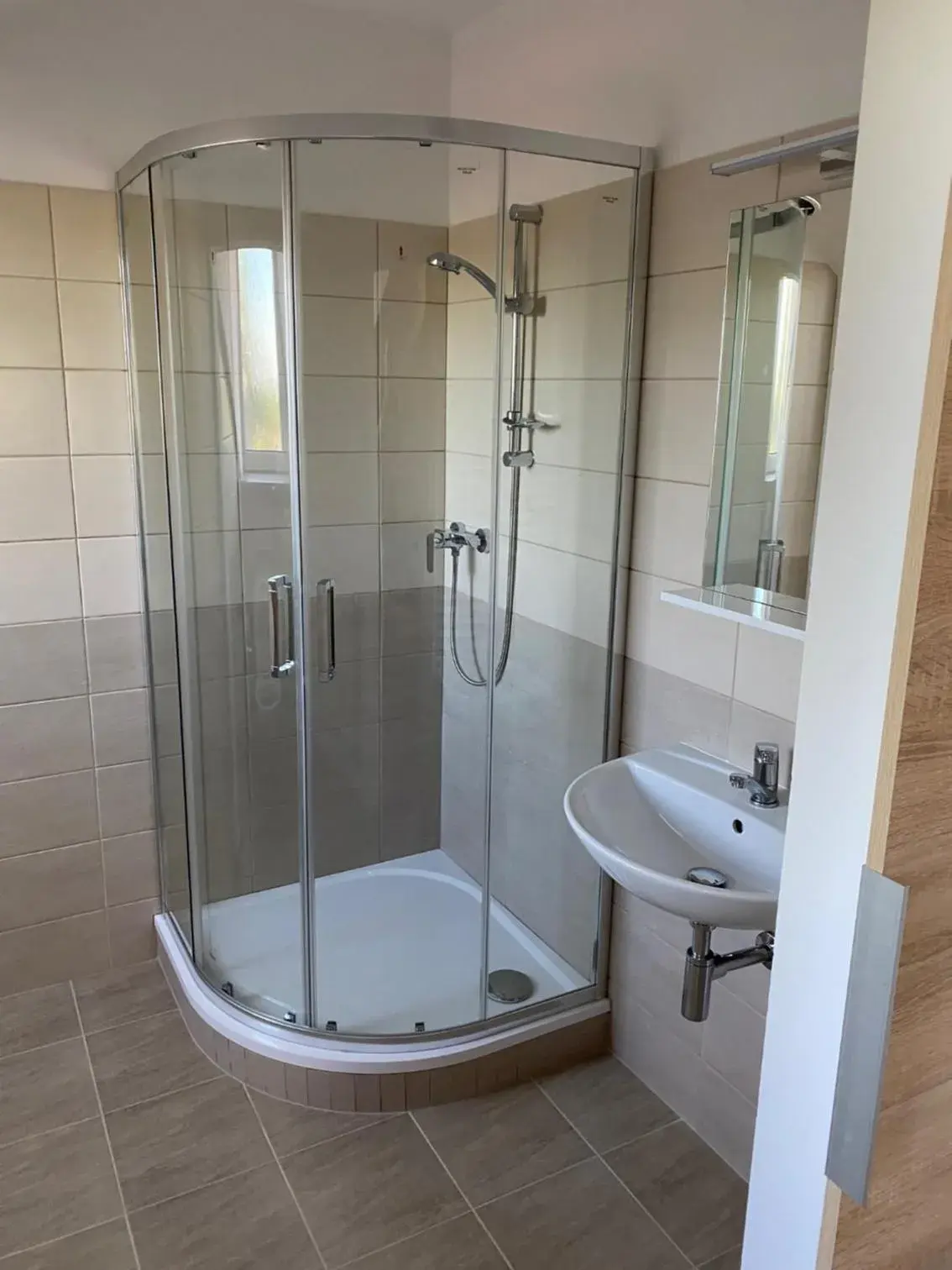 Double Room with Private Bathroom - single occupancy in Hostinec U Pejska a Kocicky Double Room with Private Bathroom - single occupancy in Hostinec U Pejska a Kocicky