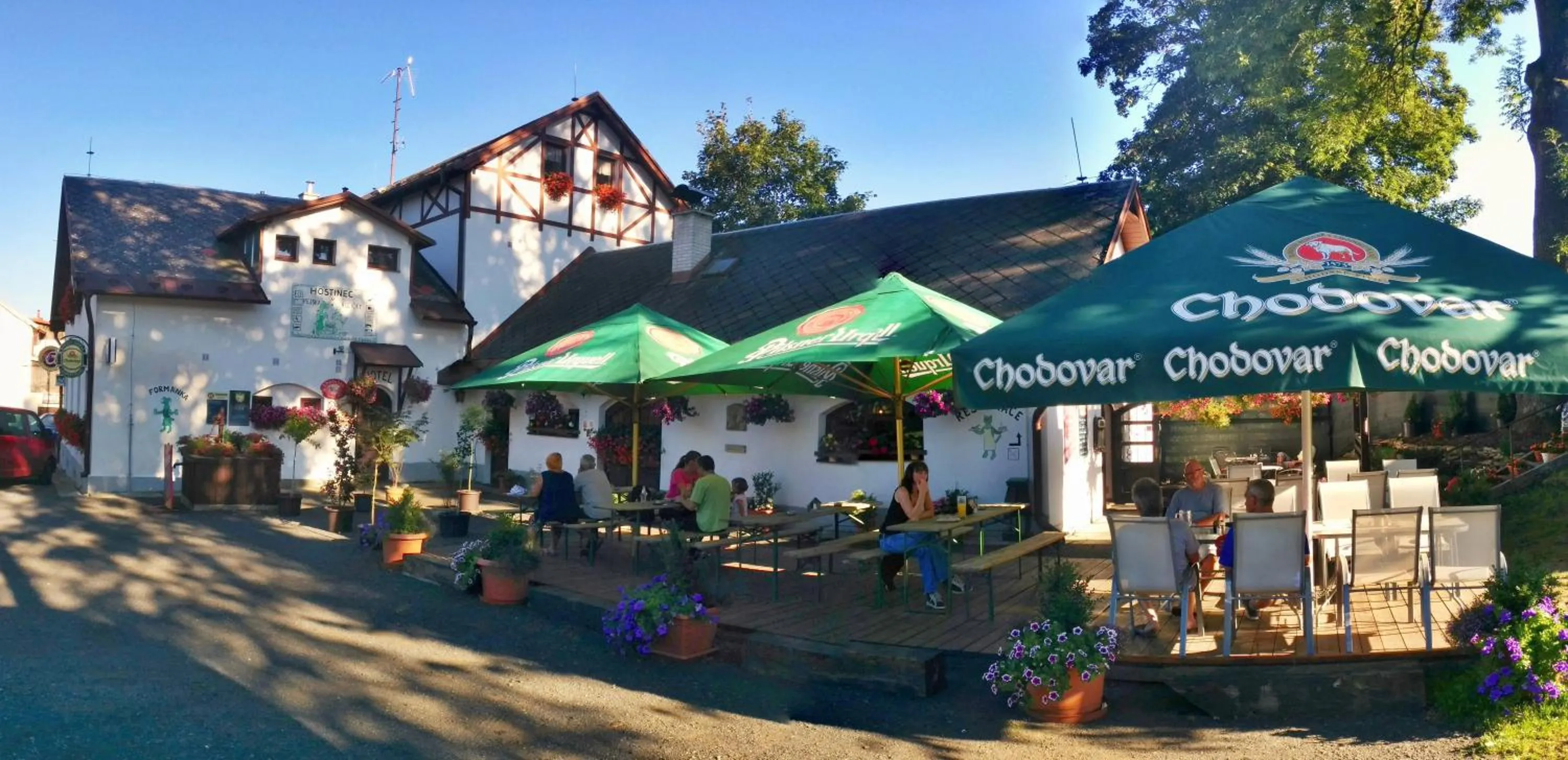 Restaurant/places to eat in Hostinec U Pejska a Kocicky