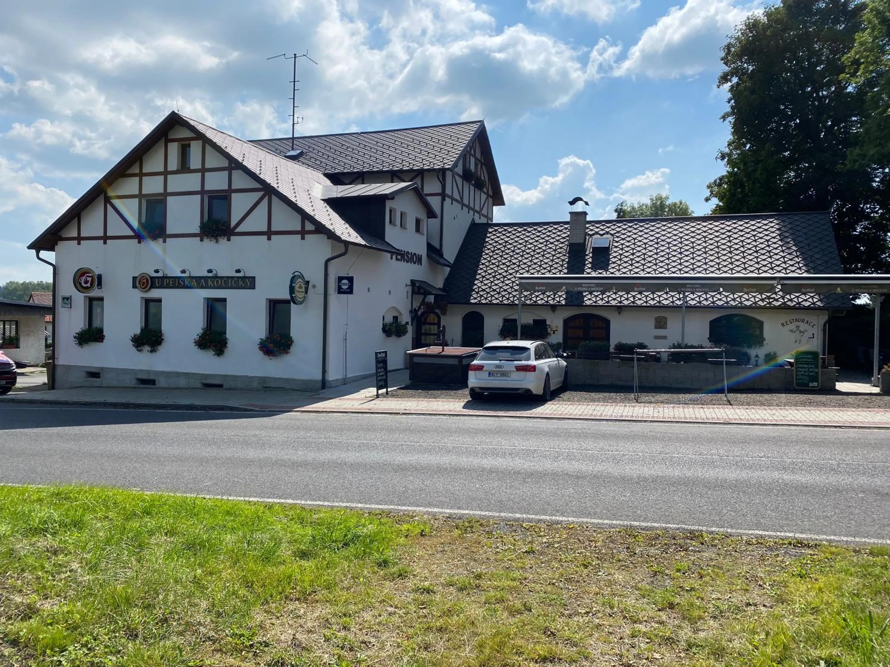 Hostinec U Pejska a Kocicky