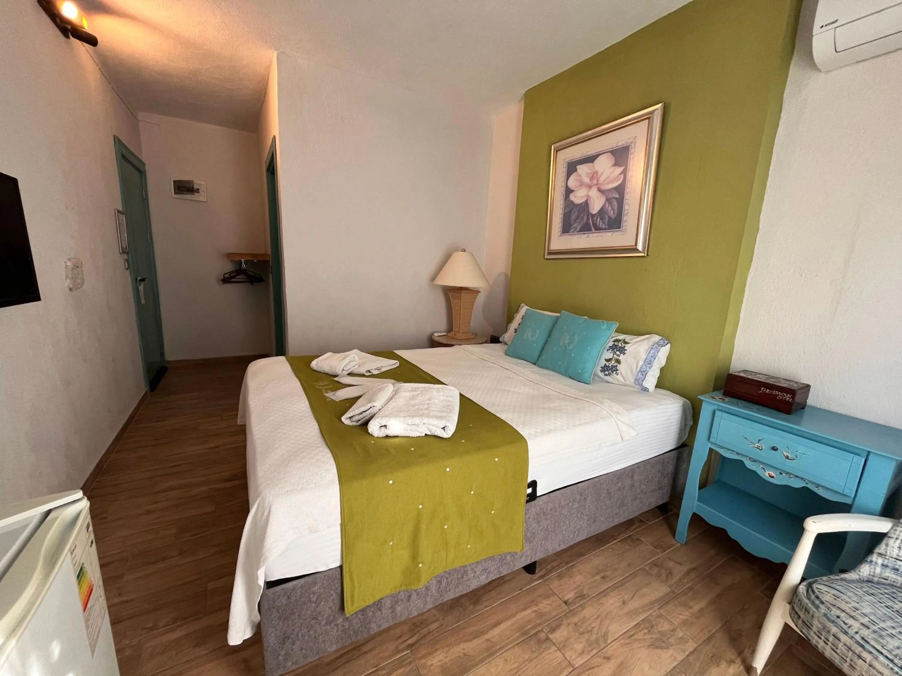 TV and multimedia, Bed in Bedirhan Konak Otel