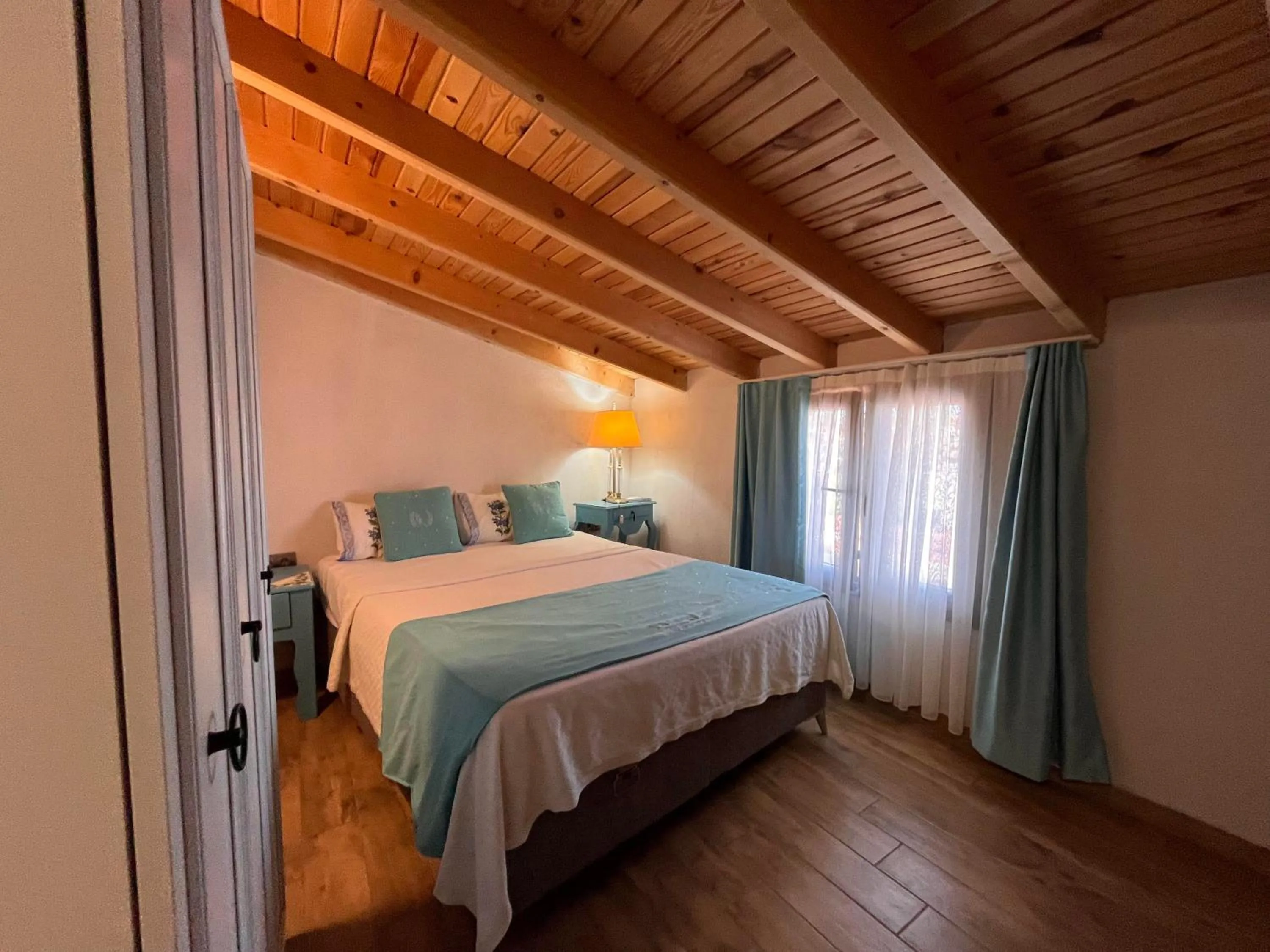 Bedroom, Bed in Bedirhan Konak Otel