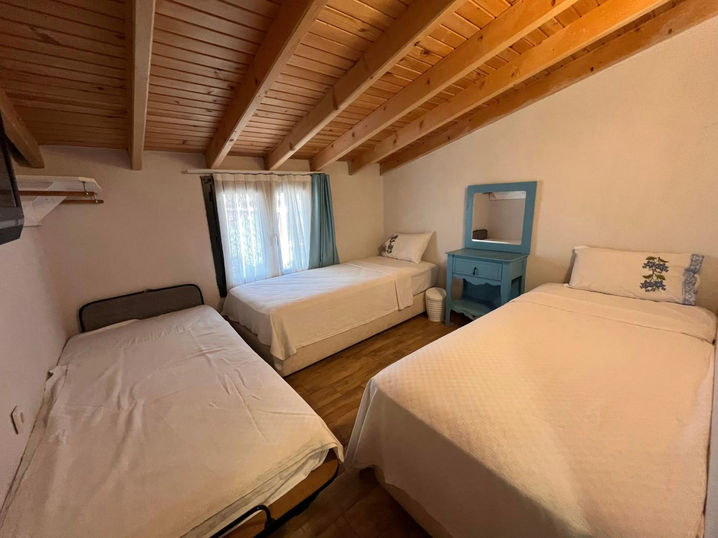 Bedroom, Bed in Bedirhan Konak Otel