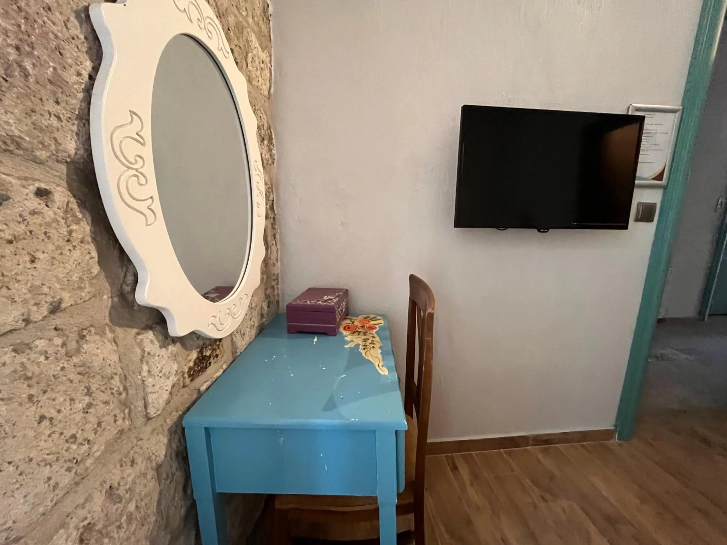 TV and multimedia in Bedirhan Konak Otel