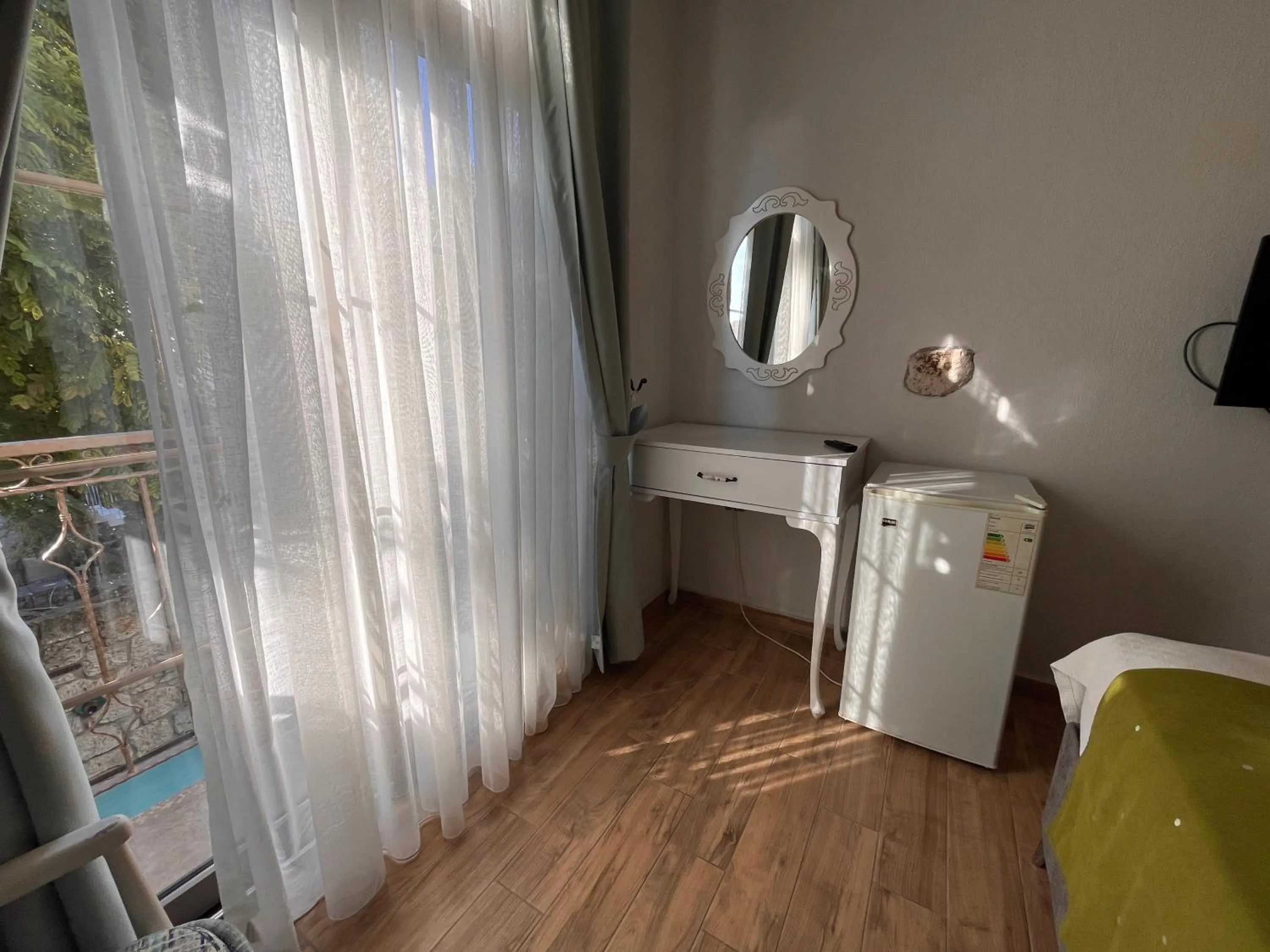 Photo of the whole room, Bed in Bedirhan Konak Otel