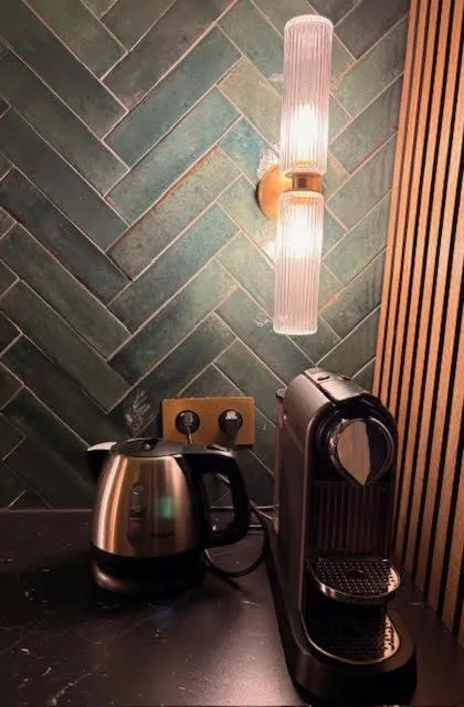Coffee/tea facilities in SeventyFive