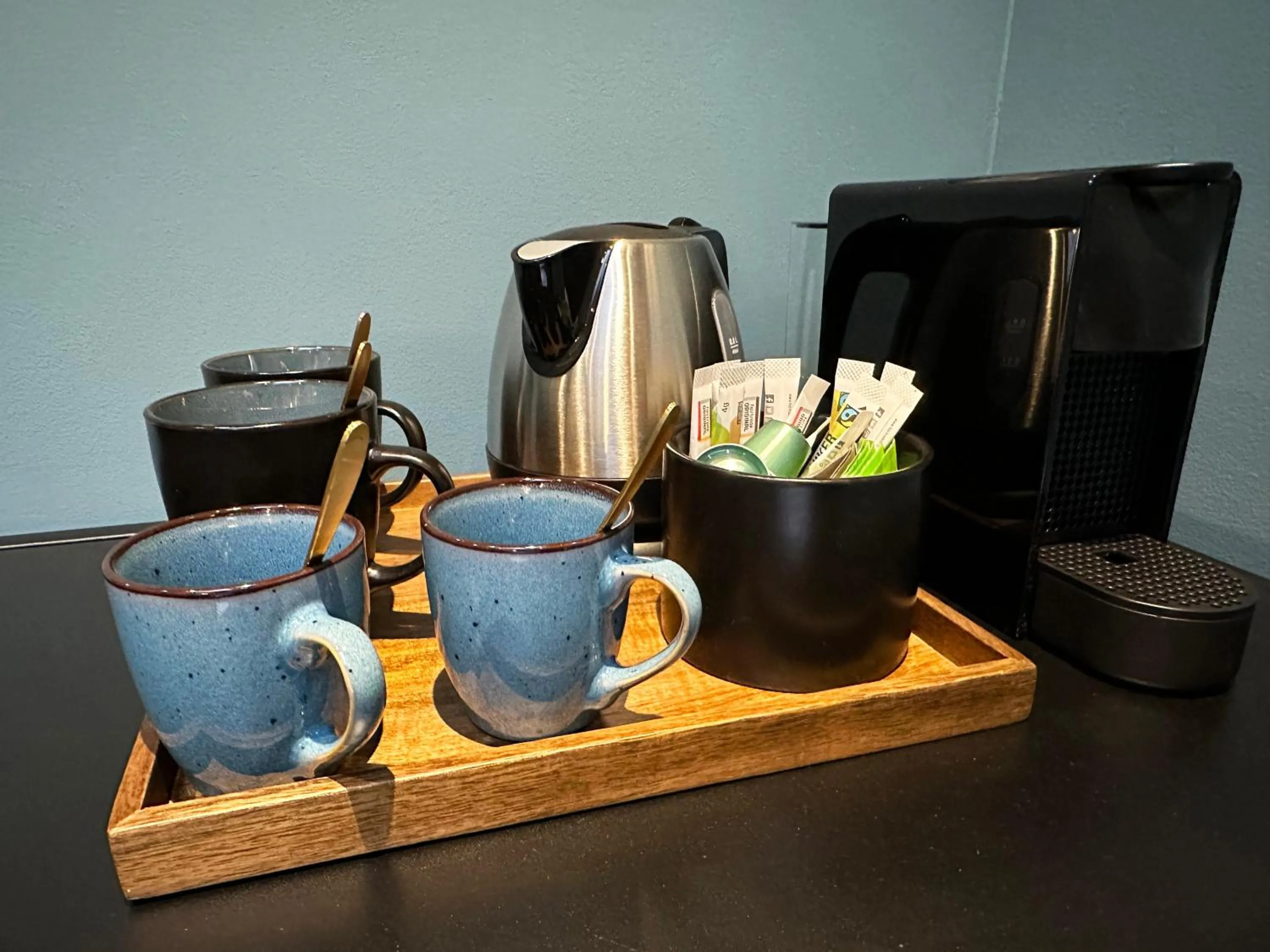Coffee/tea facilities in SeventyFive