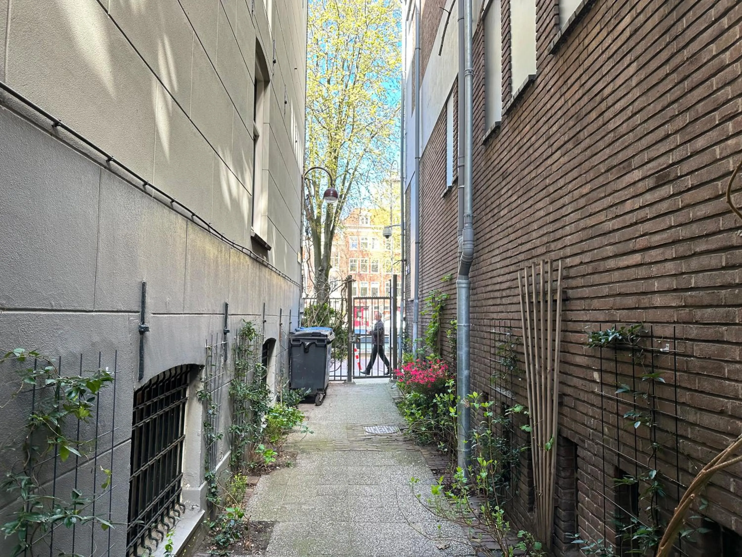 Facade/entrance in SeventyFive