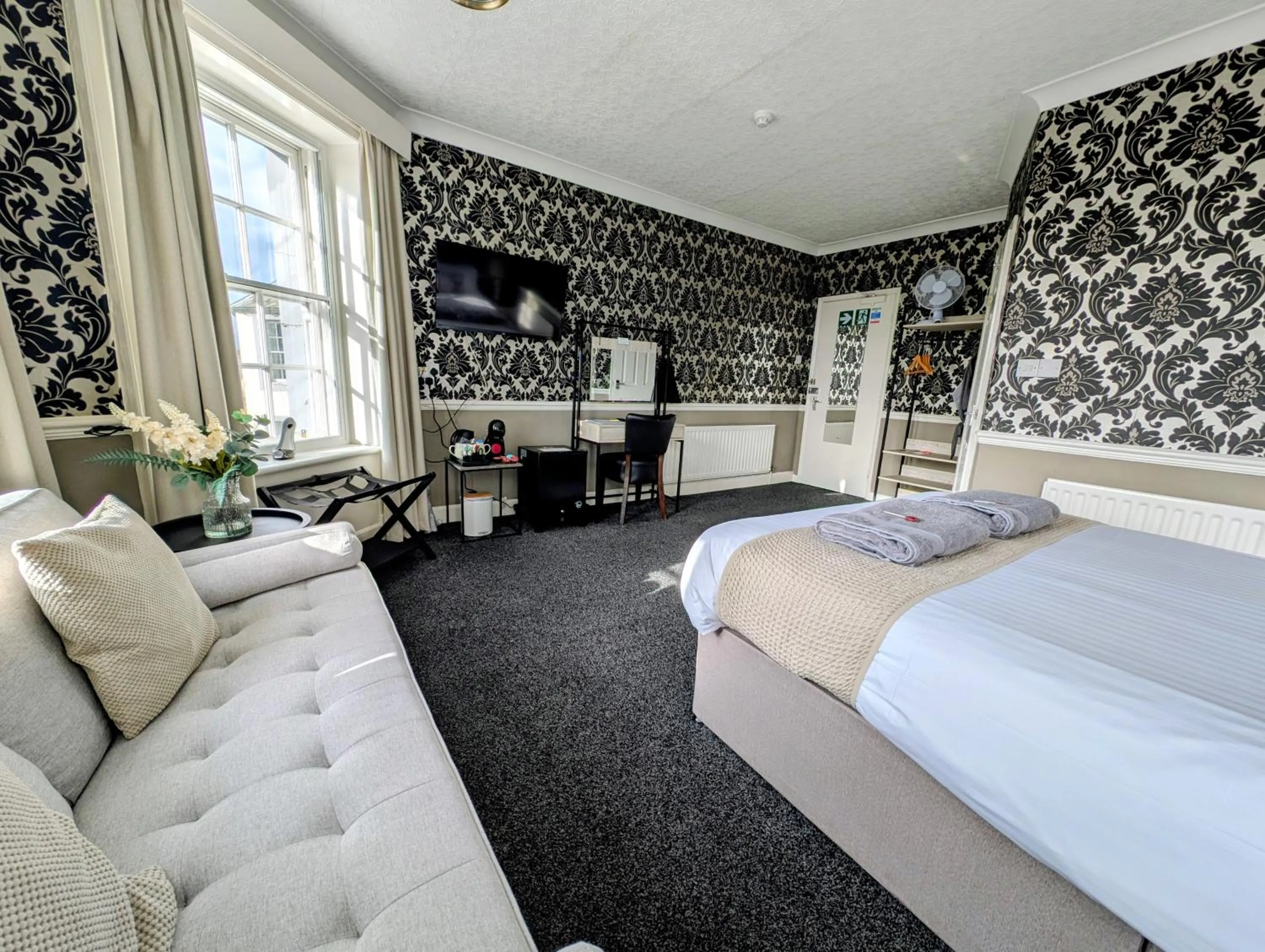 Bed in Graham Arms Inn