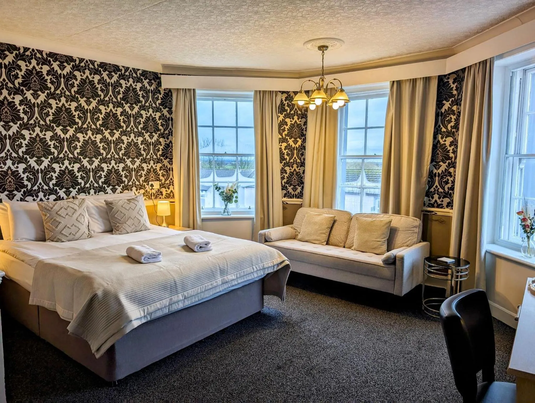 Bed in Graham Arms Inn