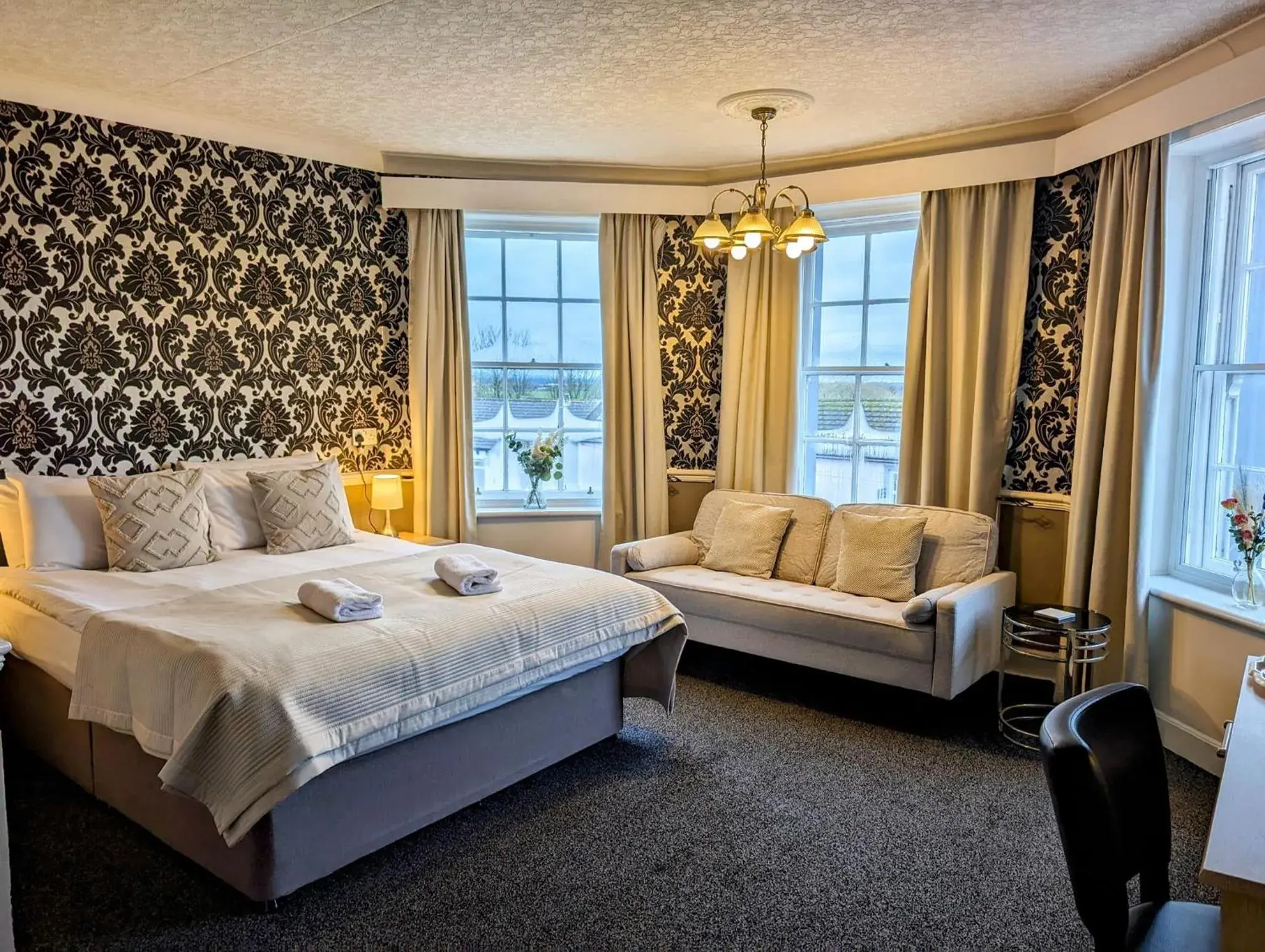 Superior King Room in Graham Arms Inn Superior King Room in Graham Arms Inn