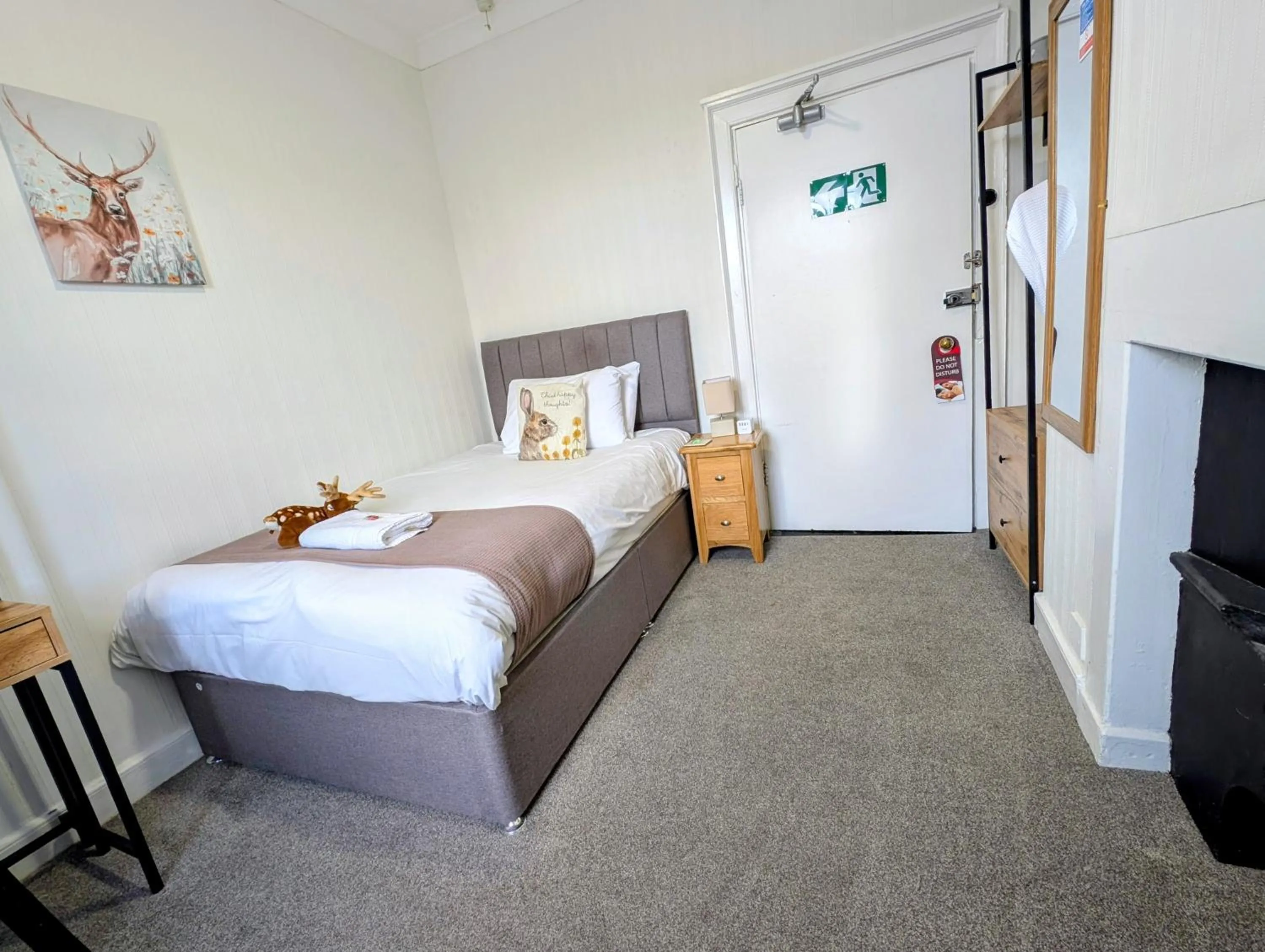 Bed in Graham Arms Inn