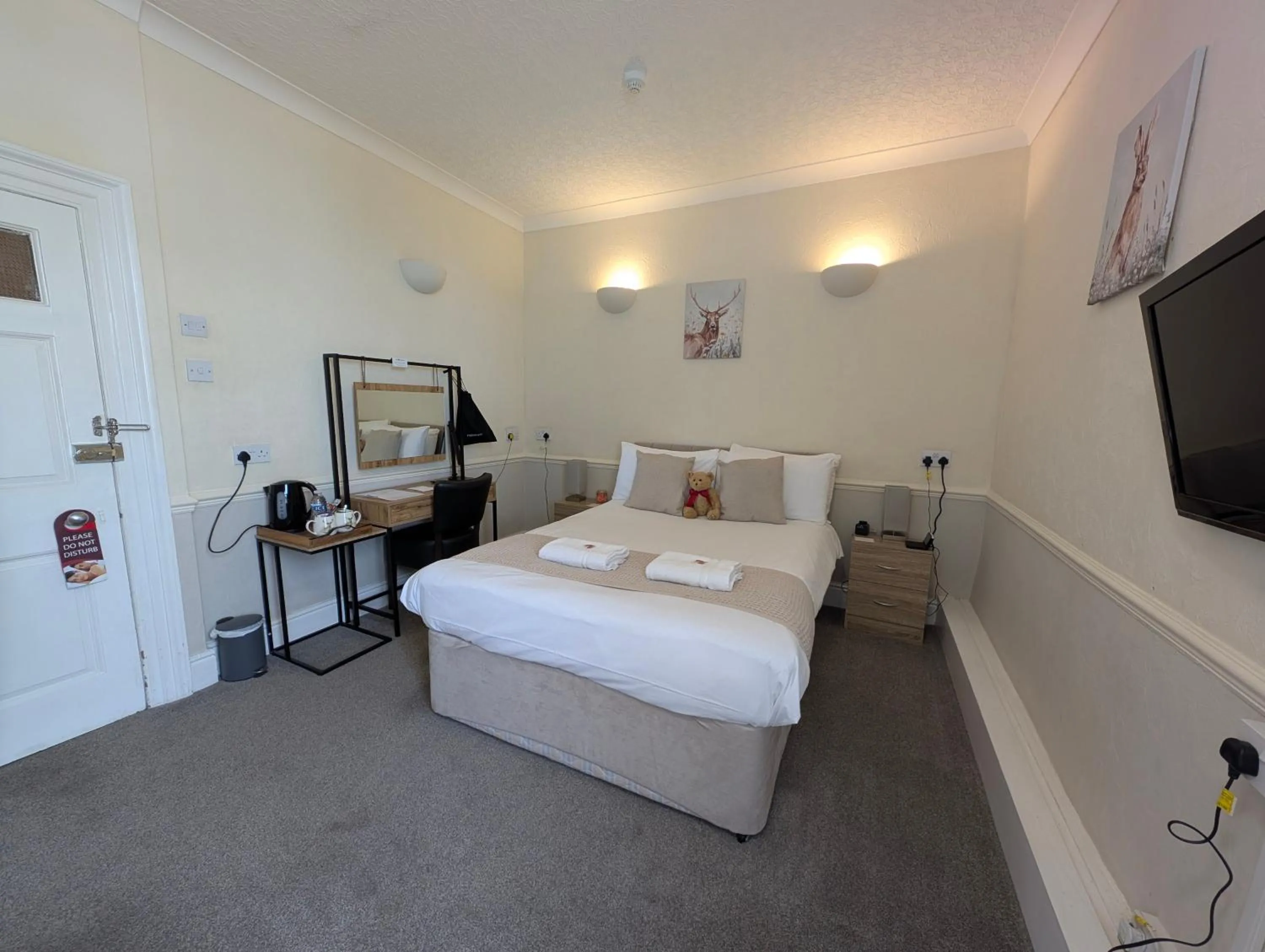 Bed in Graham Arms Inn