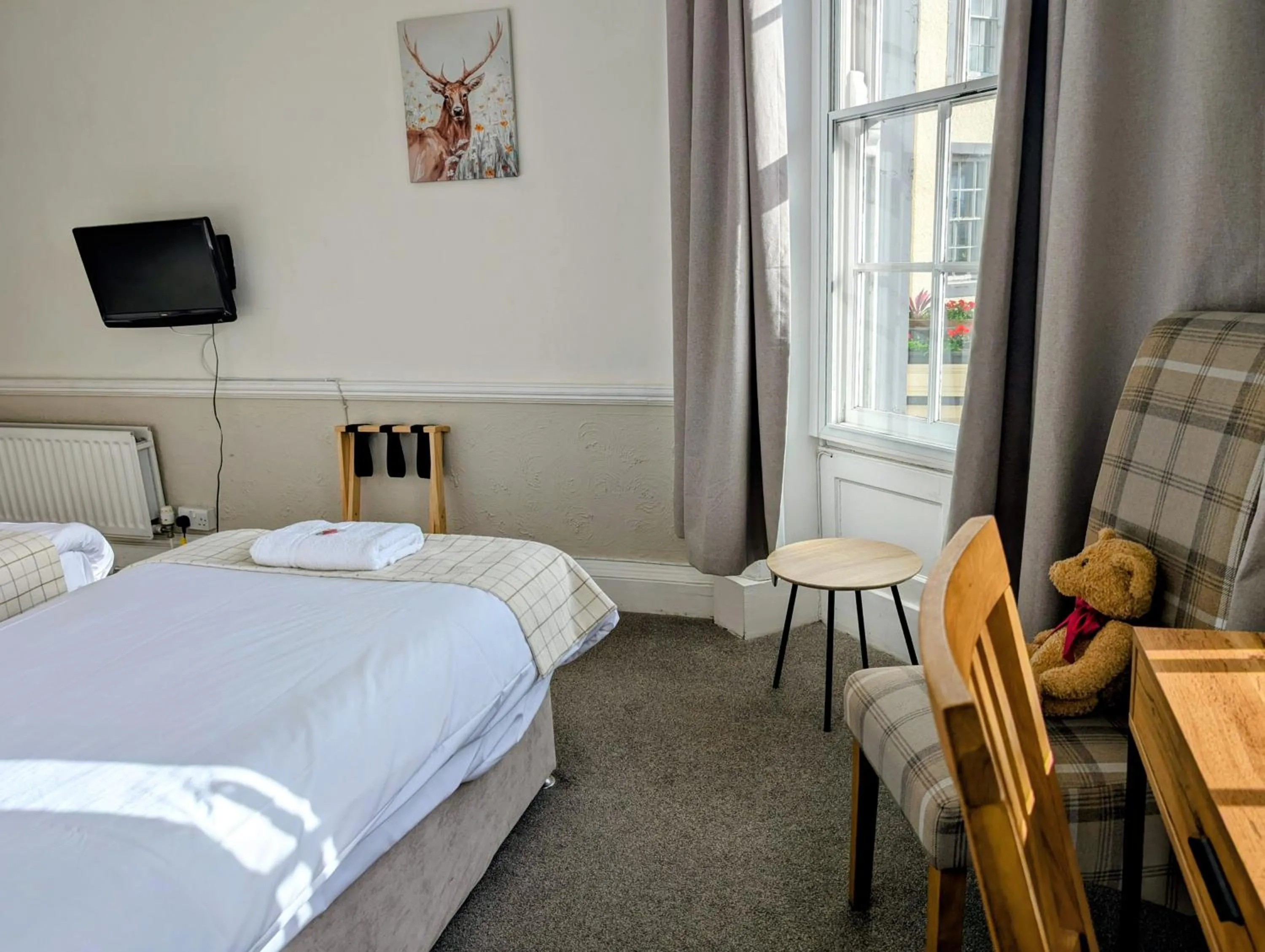 Bed in Graham Arms Inn