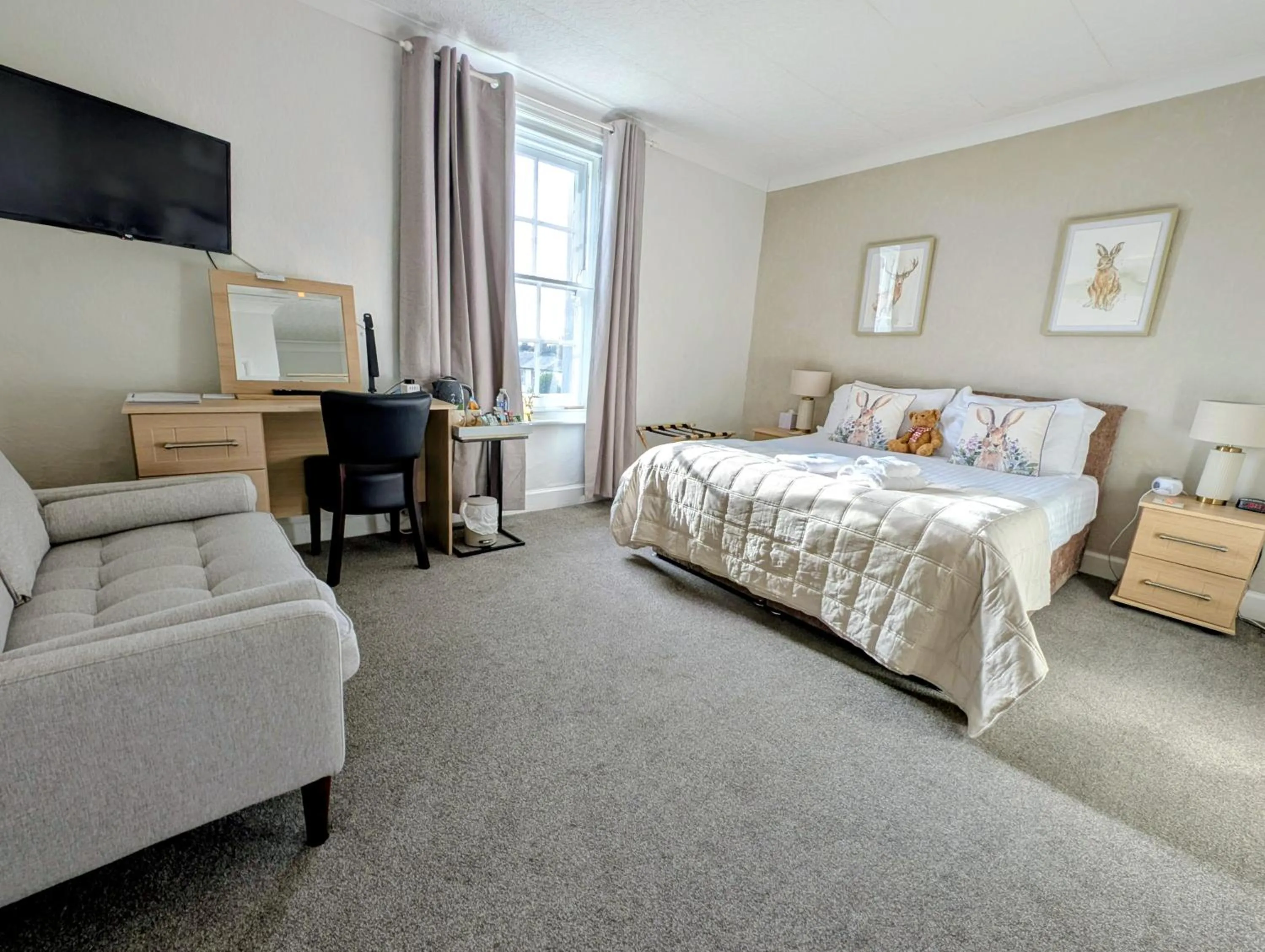 Bed in Graham Arms Inn