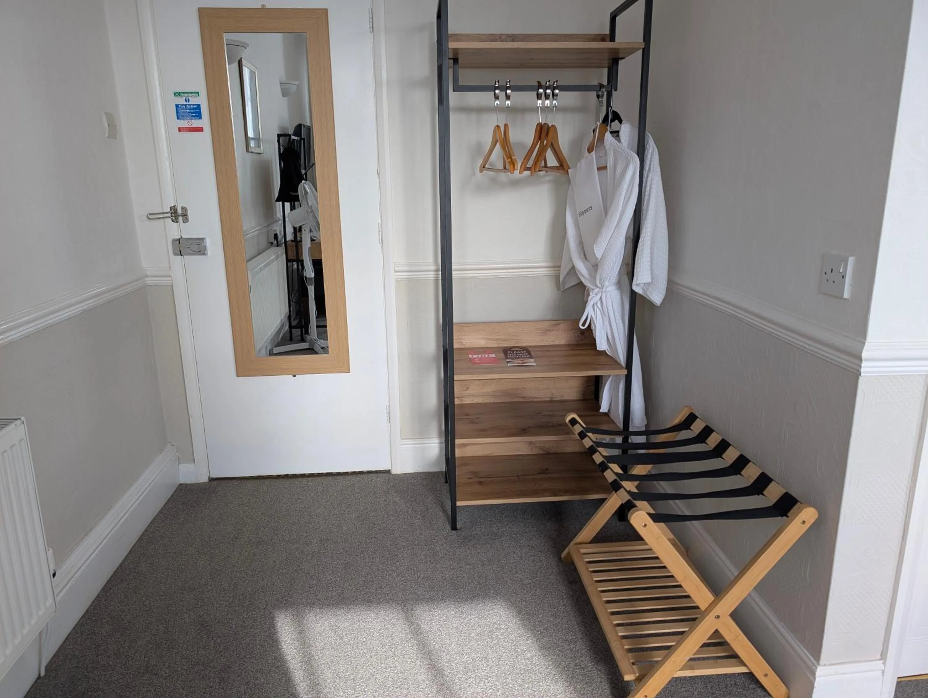 wardrobe in Graham Arms Inn