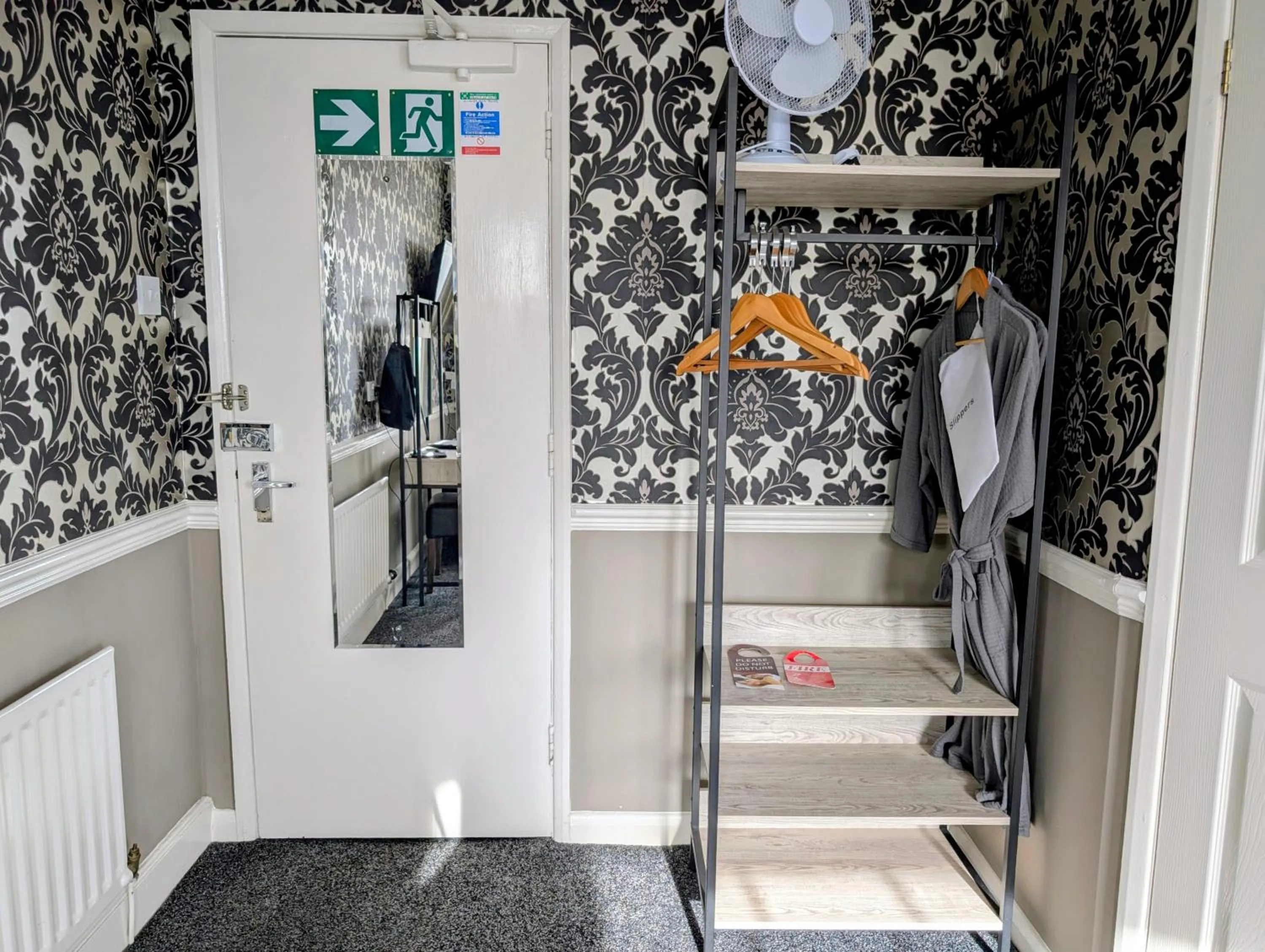 wardrobe in Graham Arms Inn