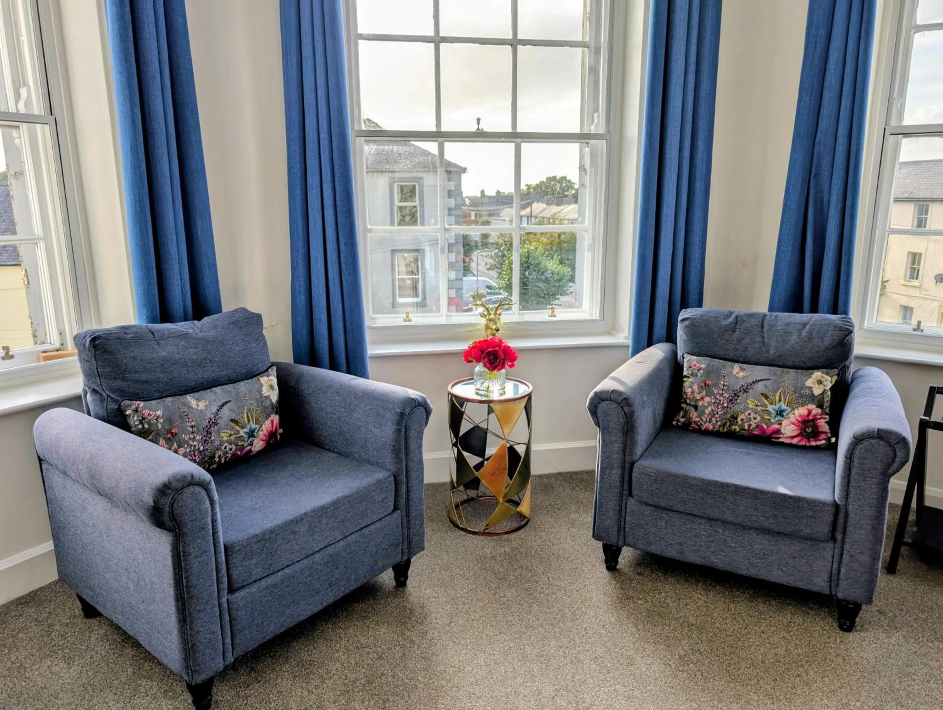 Seating area in Graham Arms Inn
