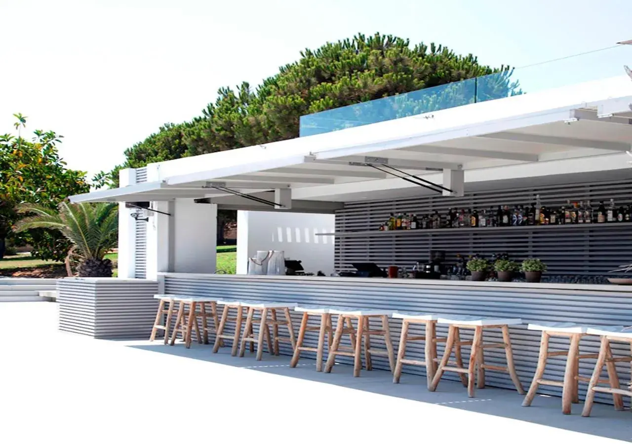 Lounge or bar in The Bay Hotel & Suites Lounge or bar in The Bay Hotel & Suites