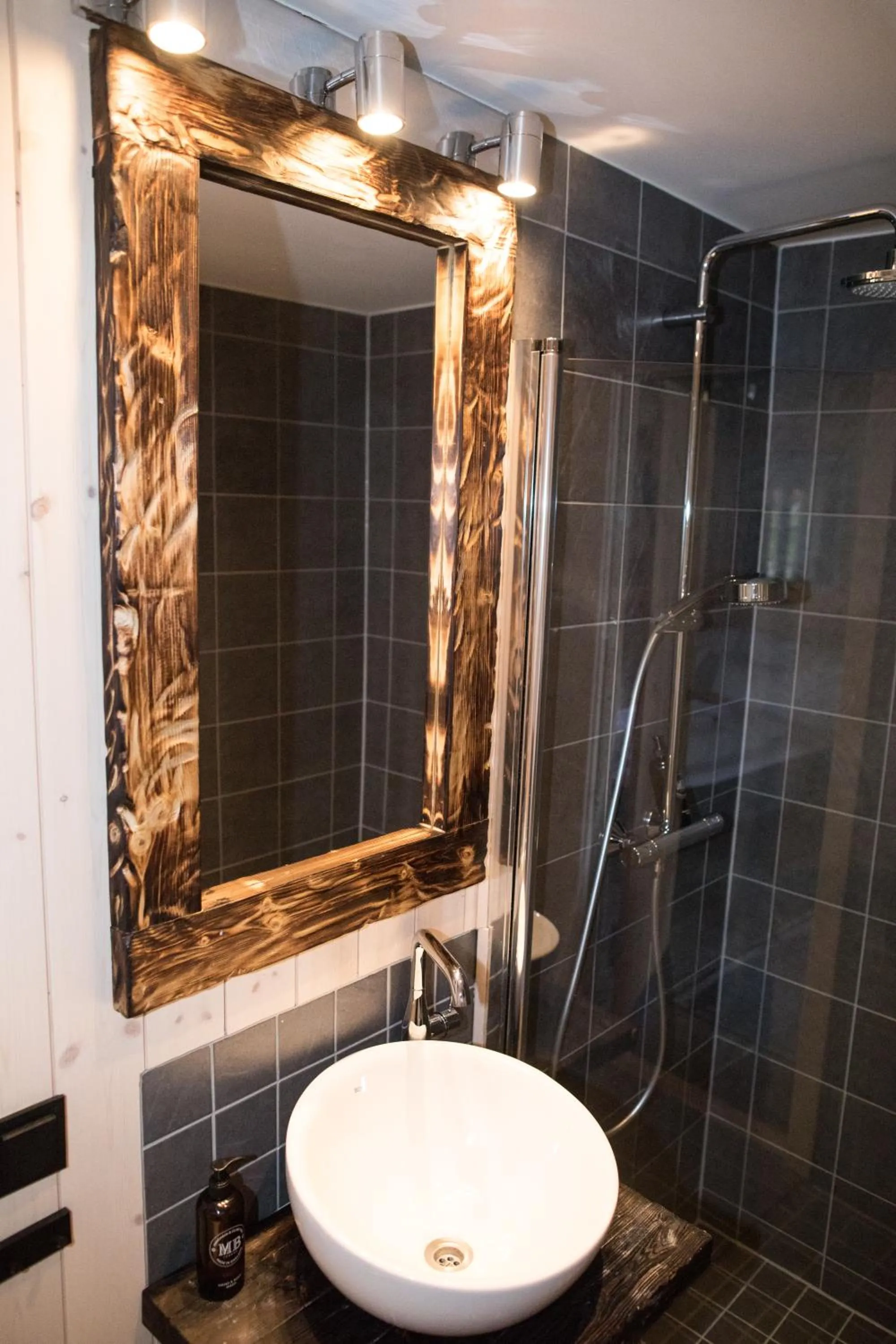Bathroom in Reine Rorbuer - by Classic Norway Hotels