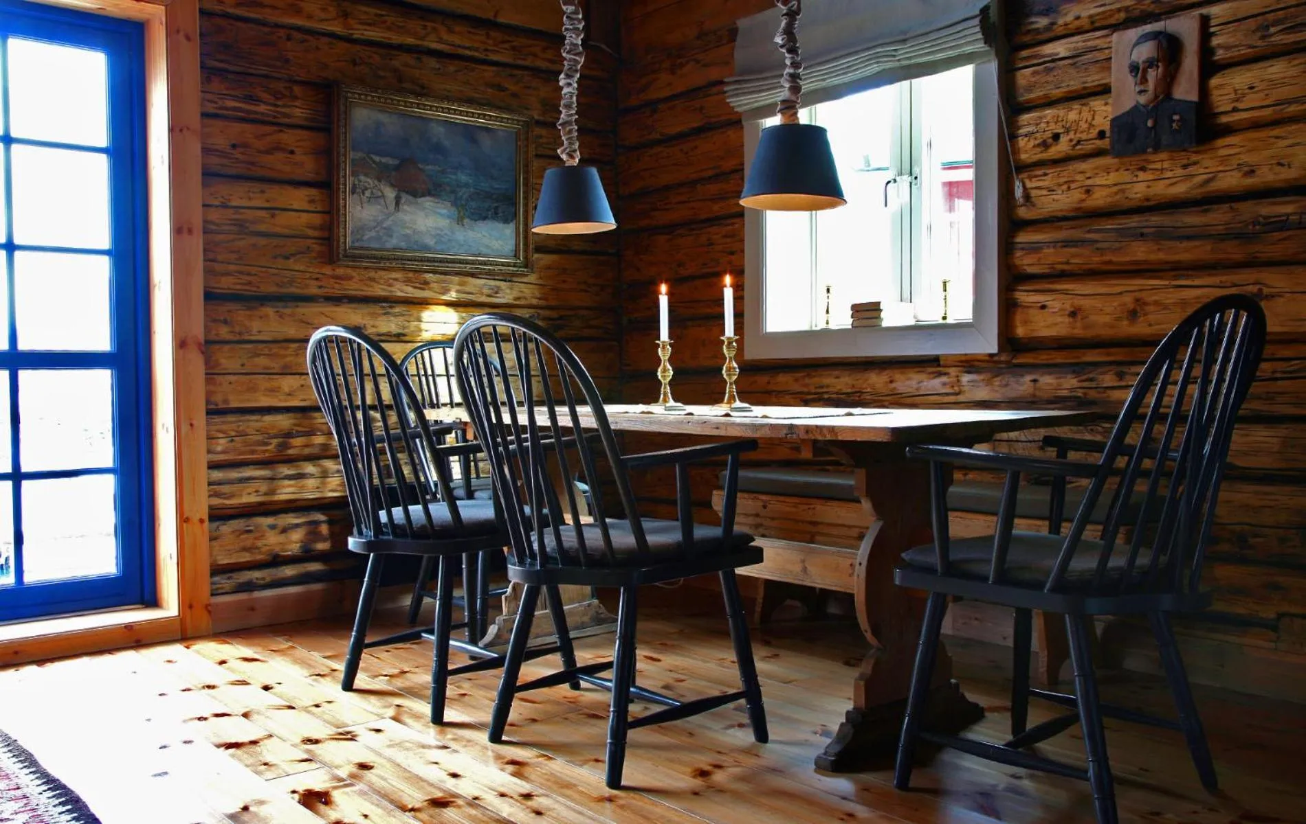 Dining area in Reine Rorbuer - by Classic Norway Hotels
