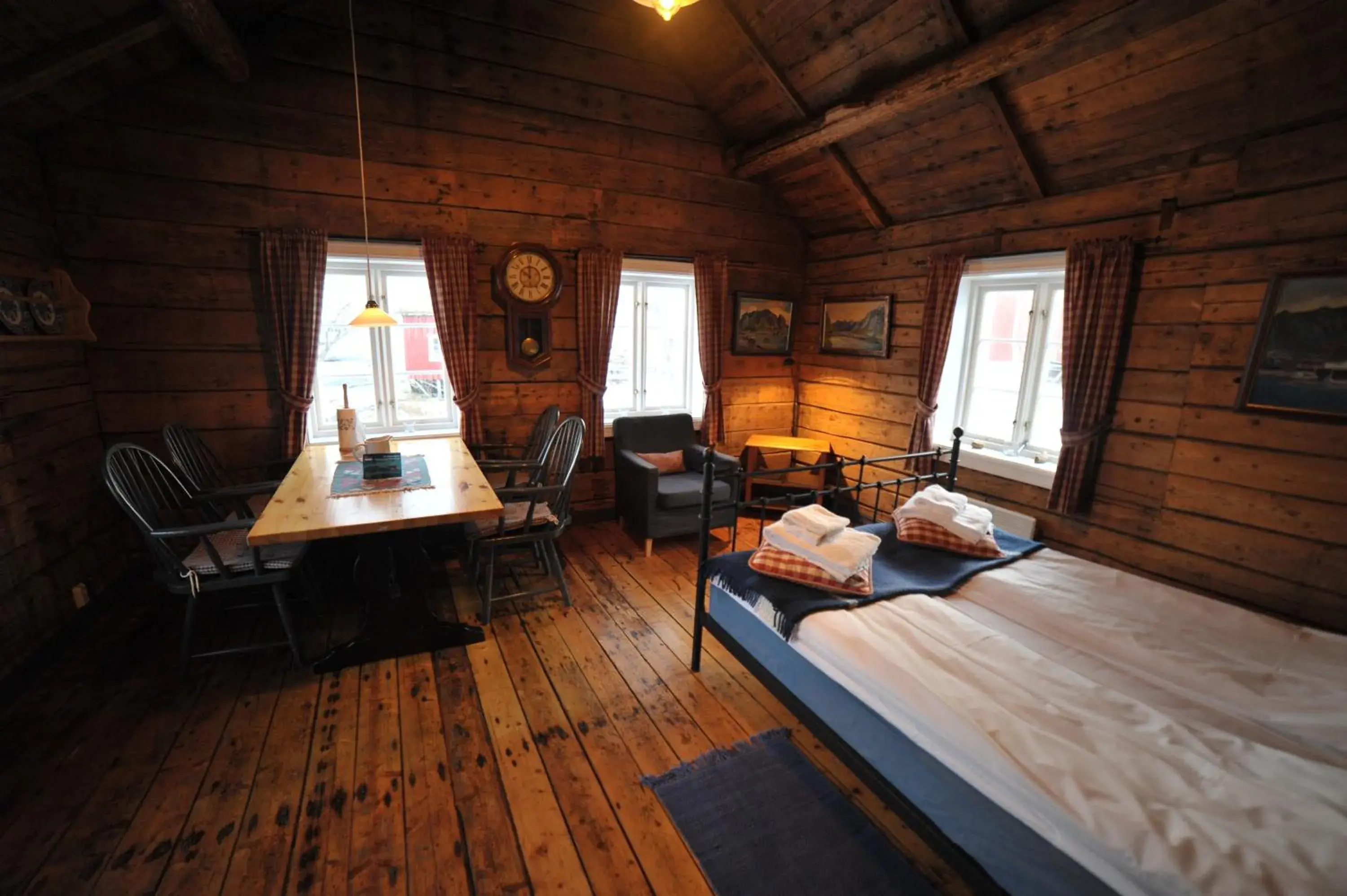 One-Bedroom Comfort Rorbu Cabin in Reine Rorbuer - by Classic Norway Hotels One-Bedroom Comfort Rorbu Cabin in Reine Rorbuer - by Classic Norway Hotels