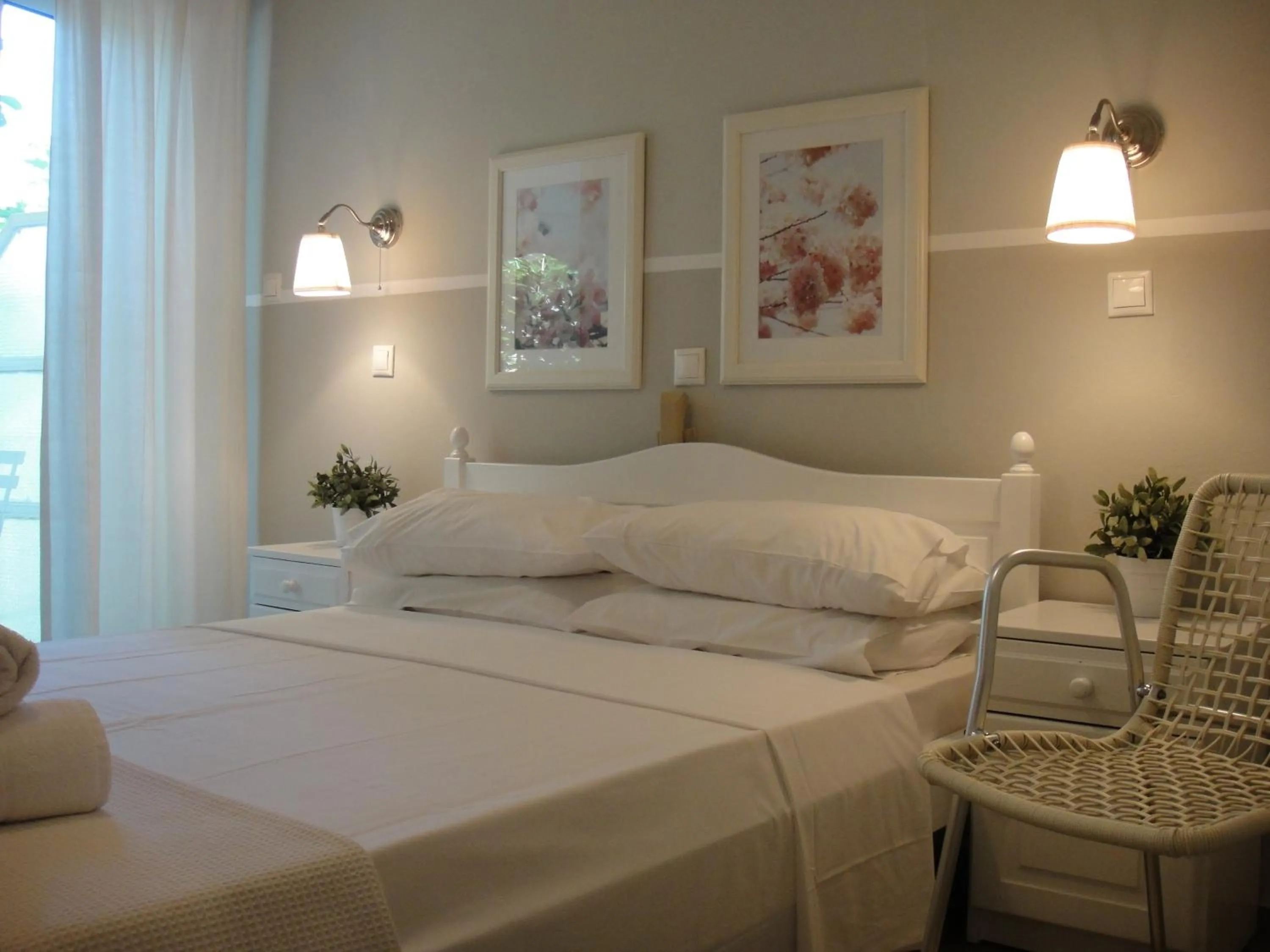 Double Room with Mountain View in Paradisos