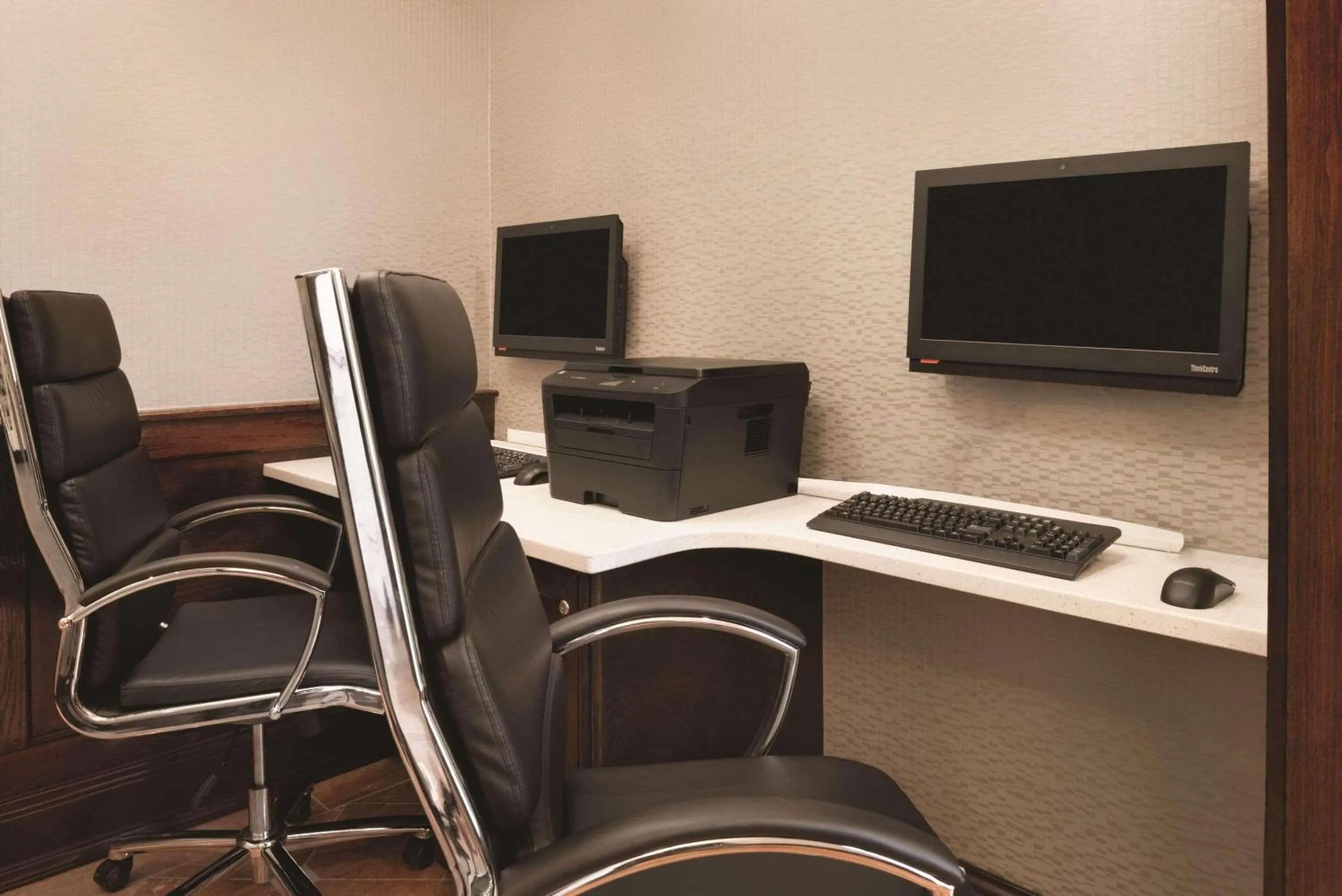 Business facilities in Radisson Hotel Cincinnati Riverfront