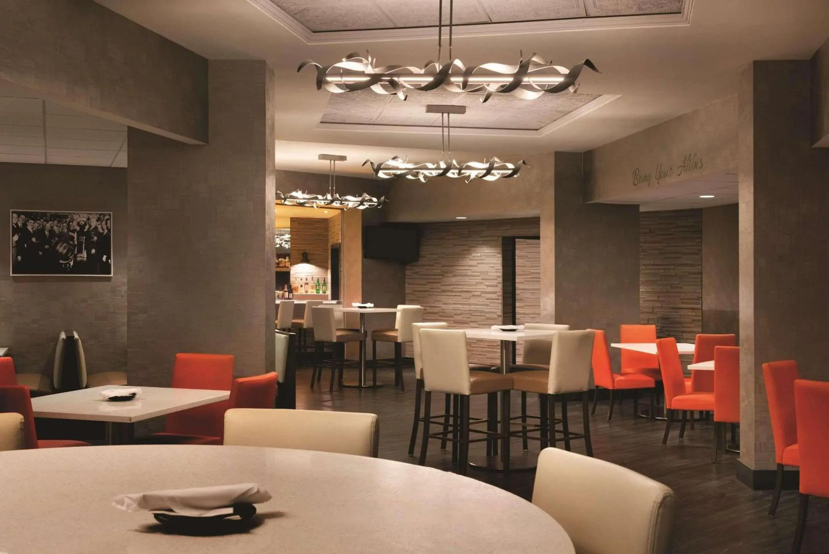 Lounge or bar in Radisson Hotel Cincinnati Riverfront Lounge or bar in Radisson Hotel Cincinnati Riverfront