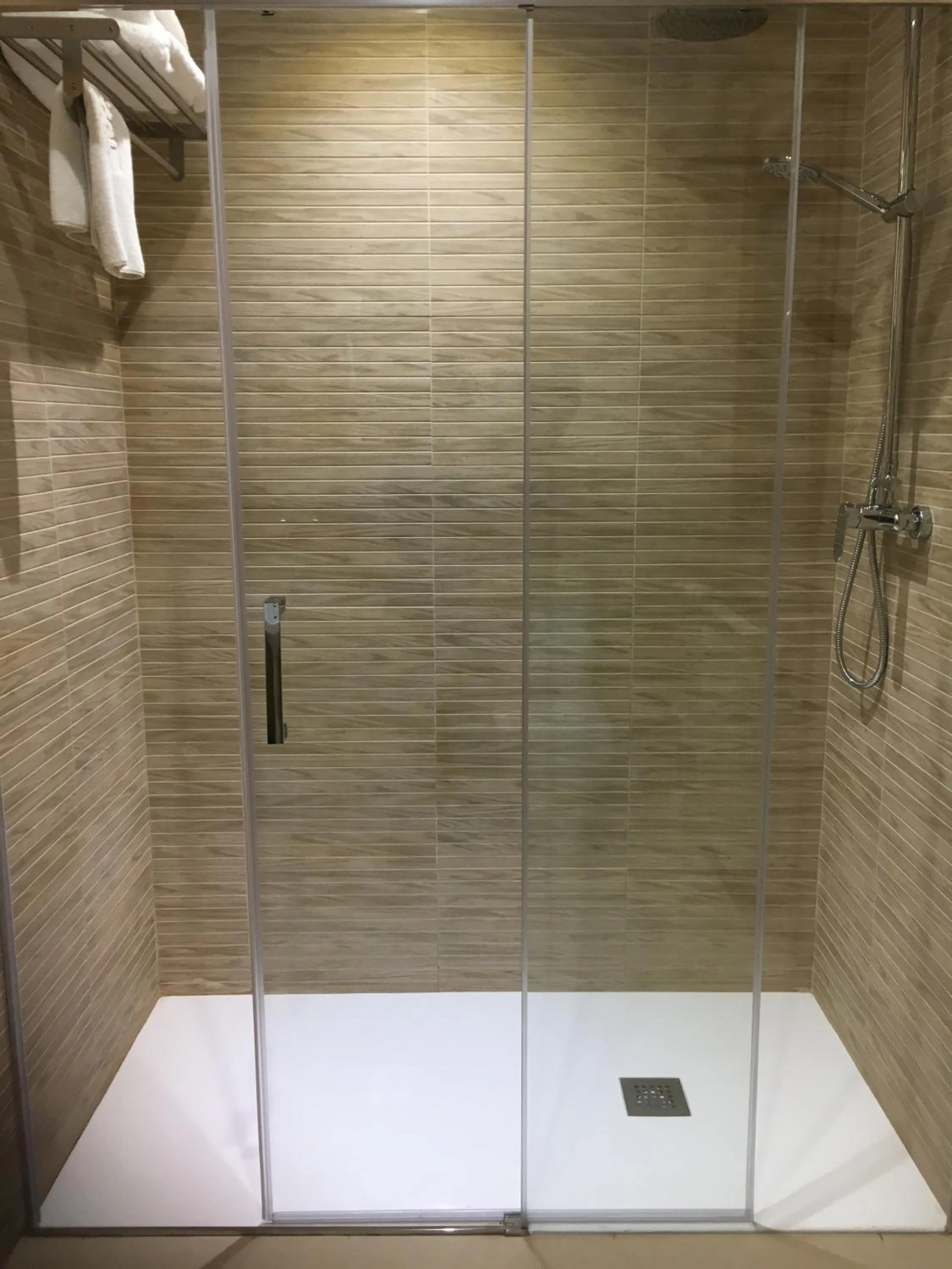 Bathroom in Hotel Marxant