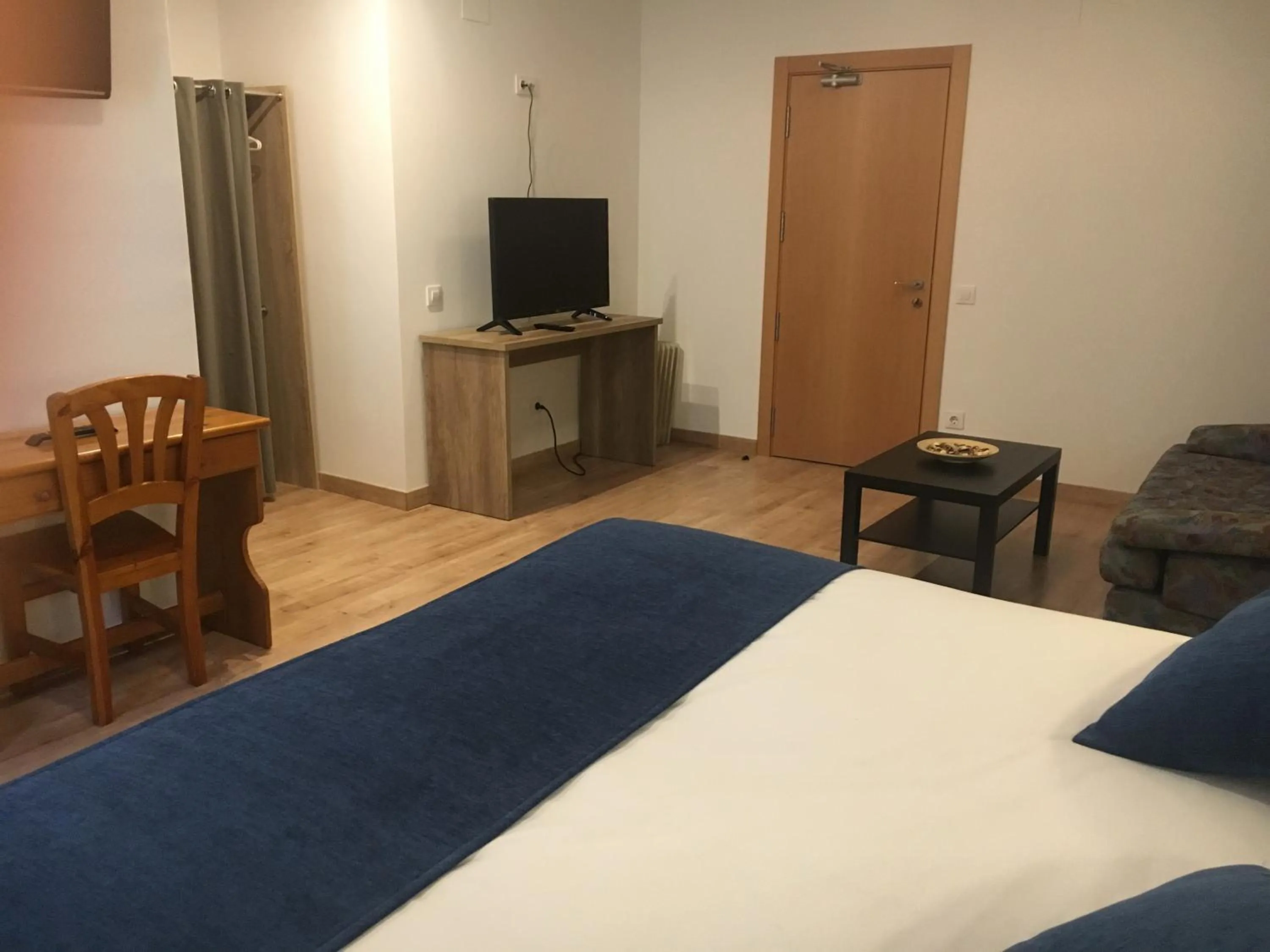 Photo of the whole room, Bed in Hotel Marxant