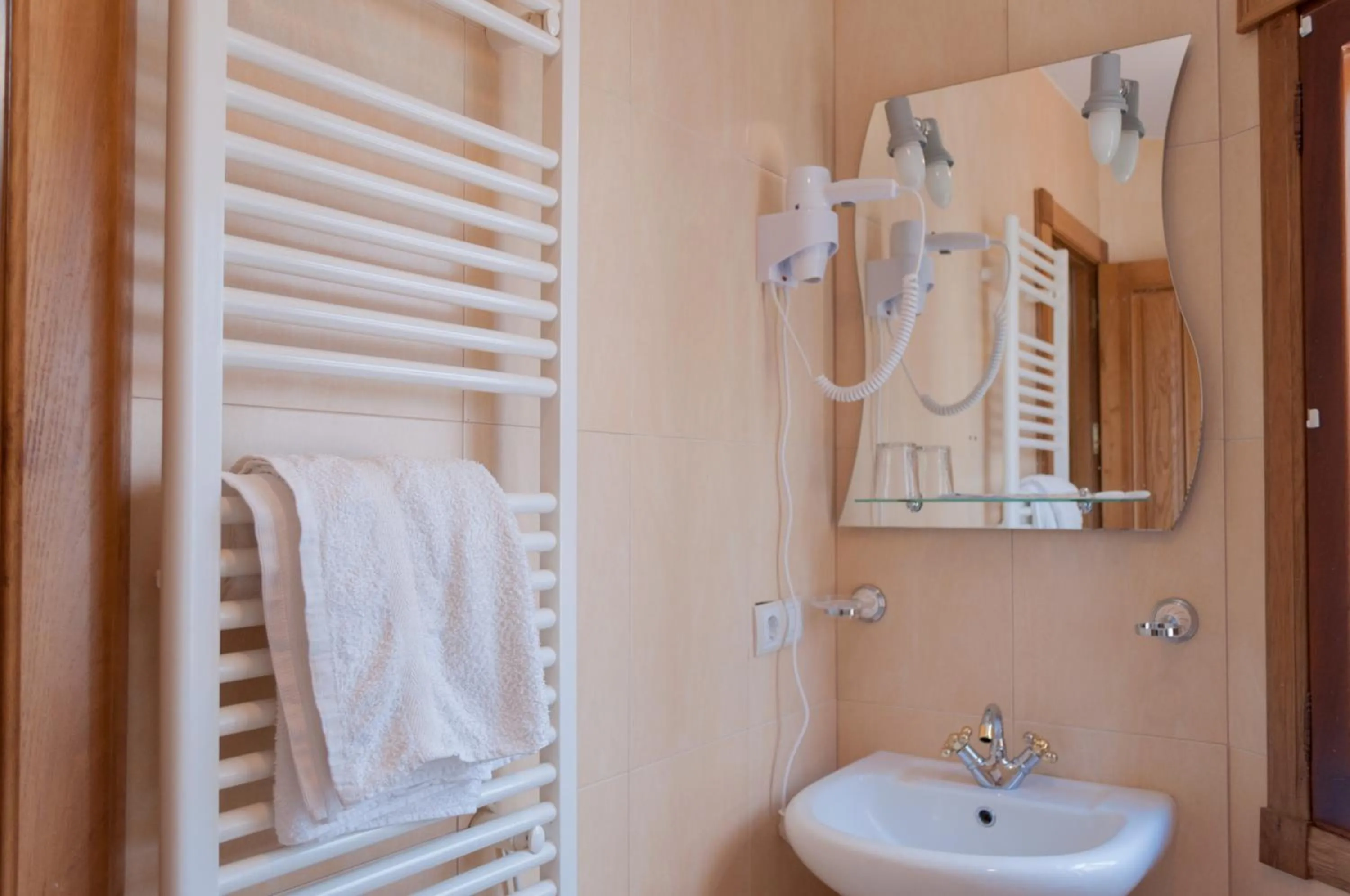 Bathroom in Hostal Tribal