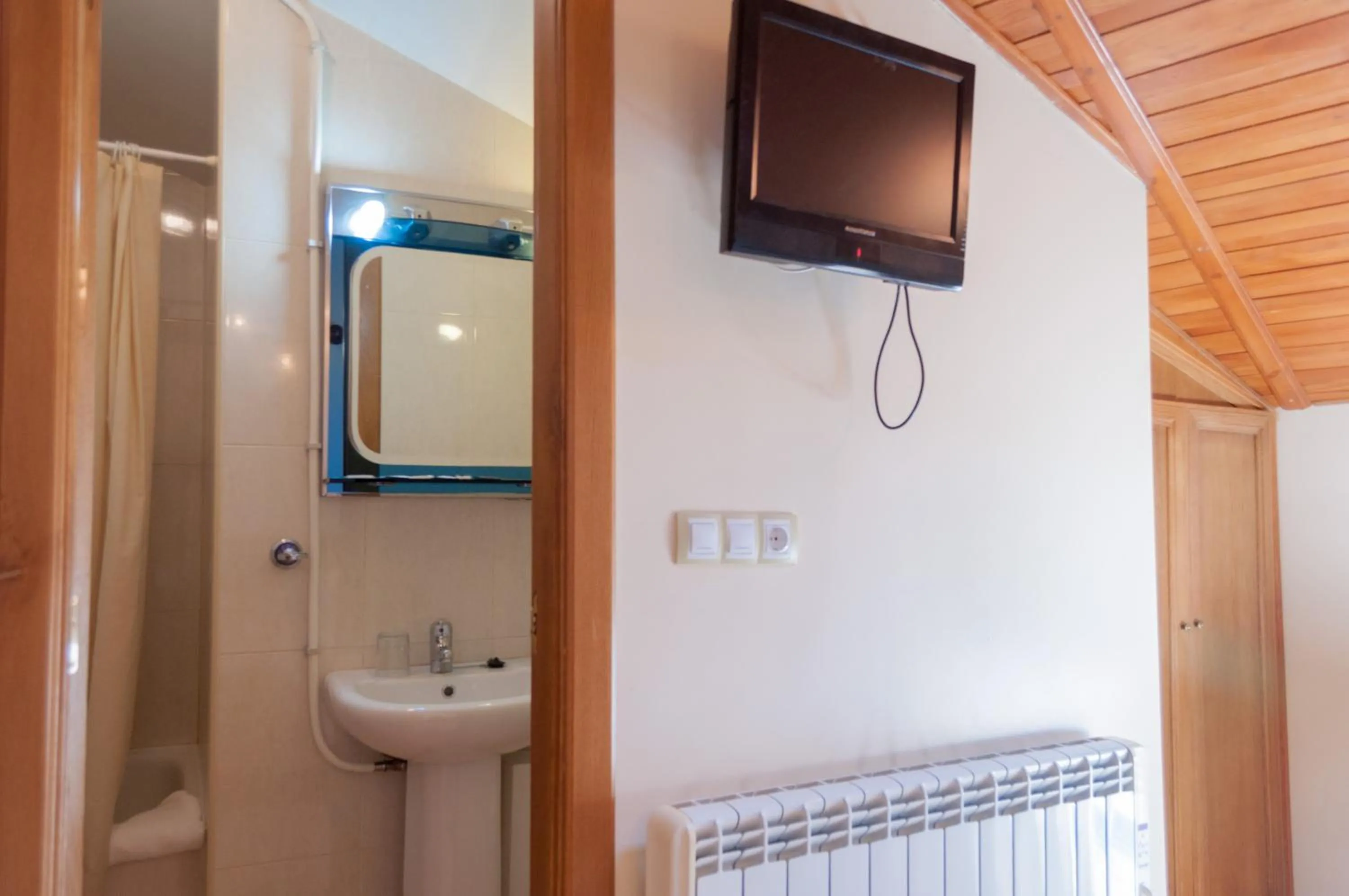 Bathroom in Hostal Tribal