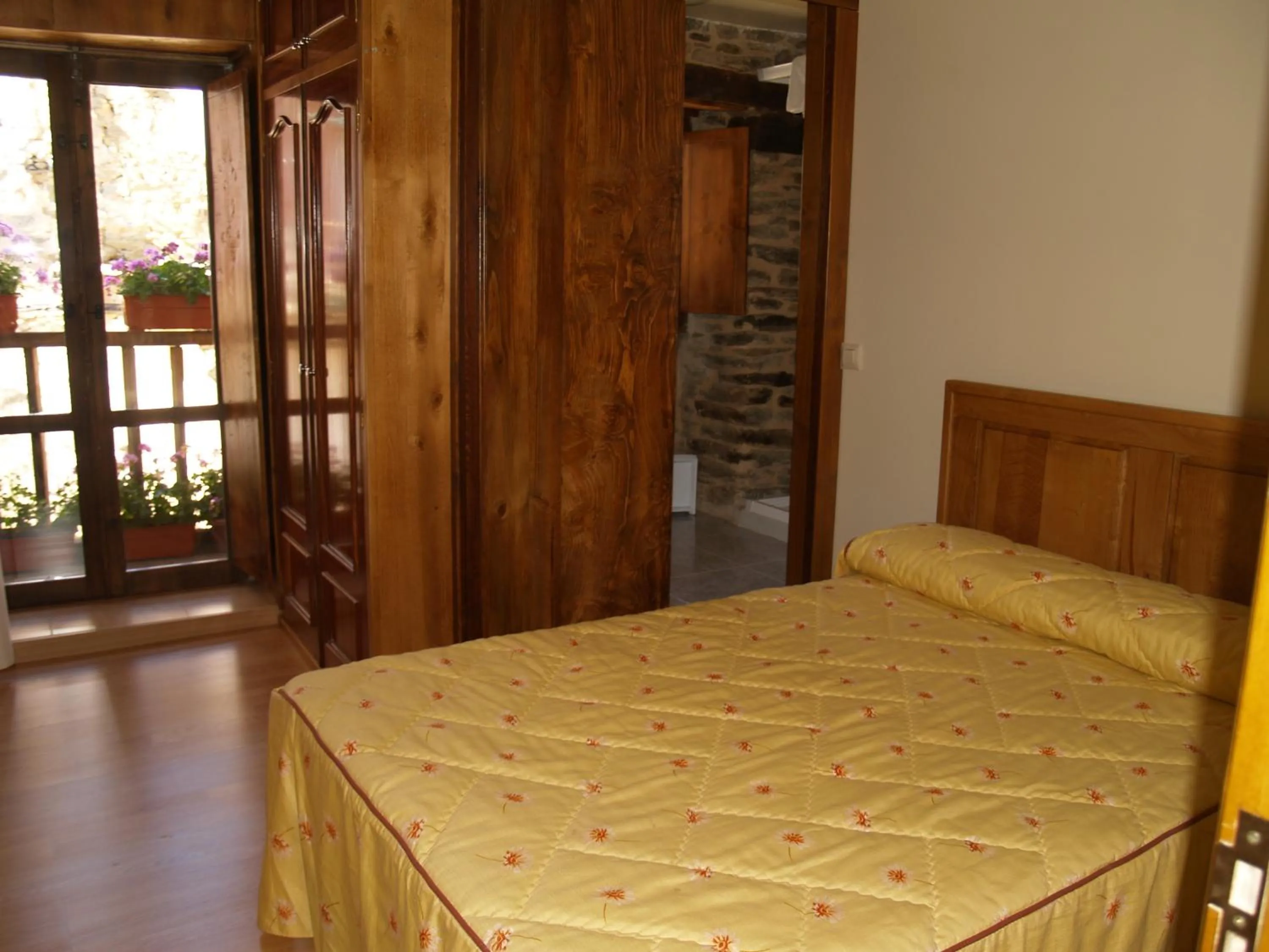 Day, Bed in Hostal Tribal