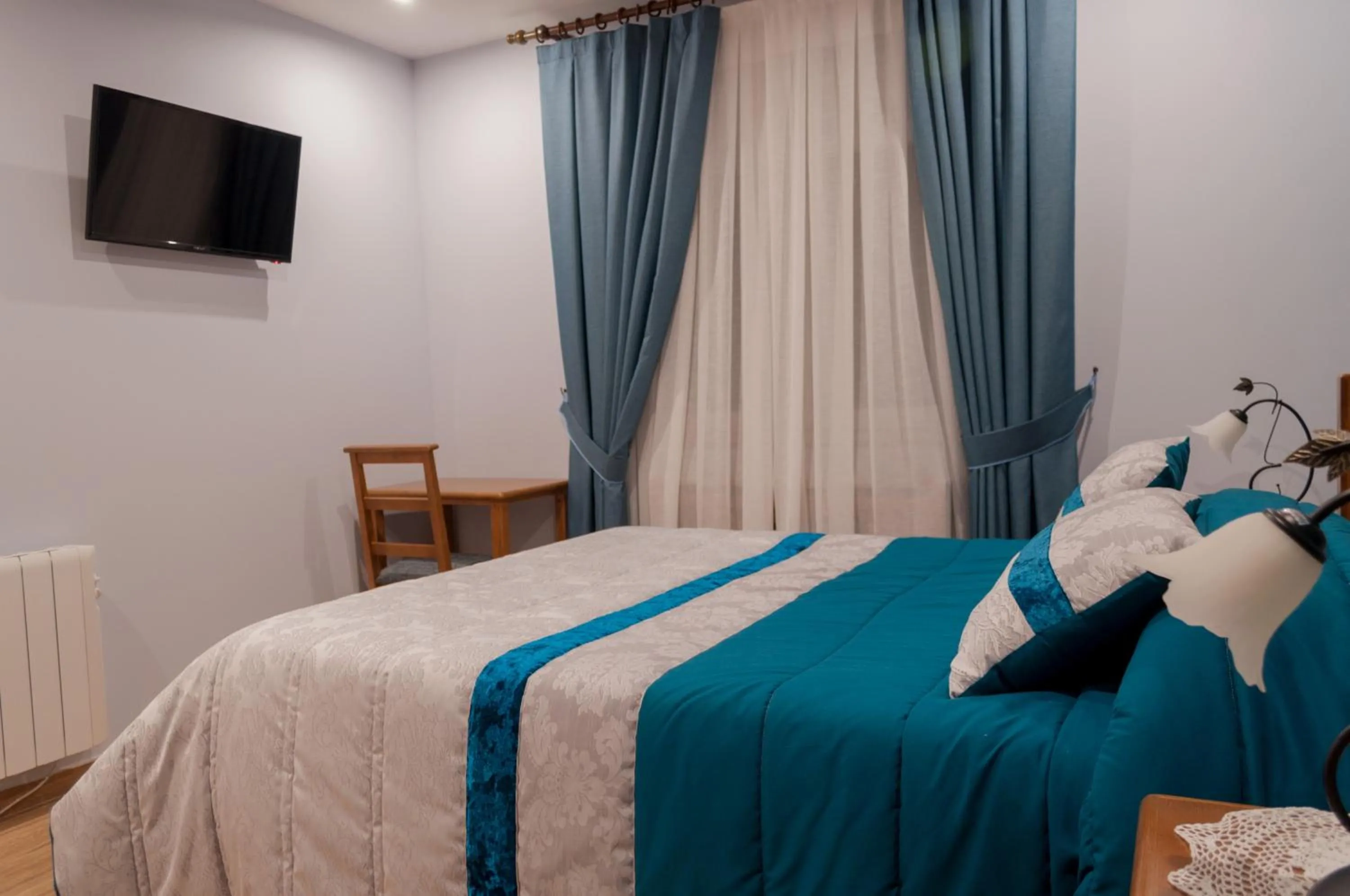 Photo of the whole room, Bed in Hostal Tribal