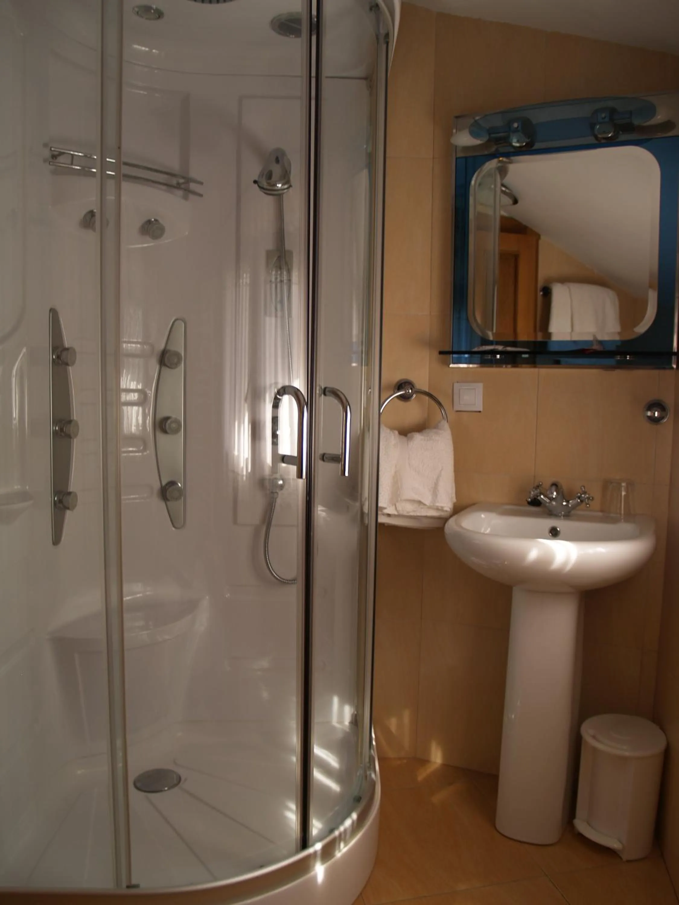 Bathroom in Hostal Tribal