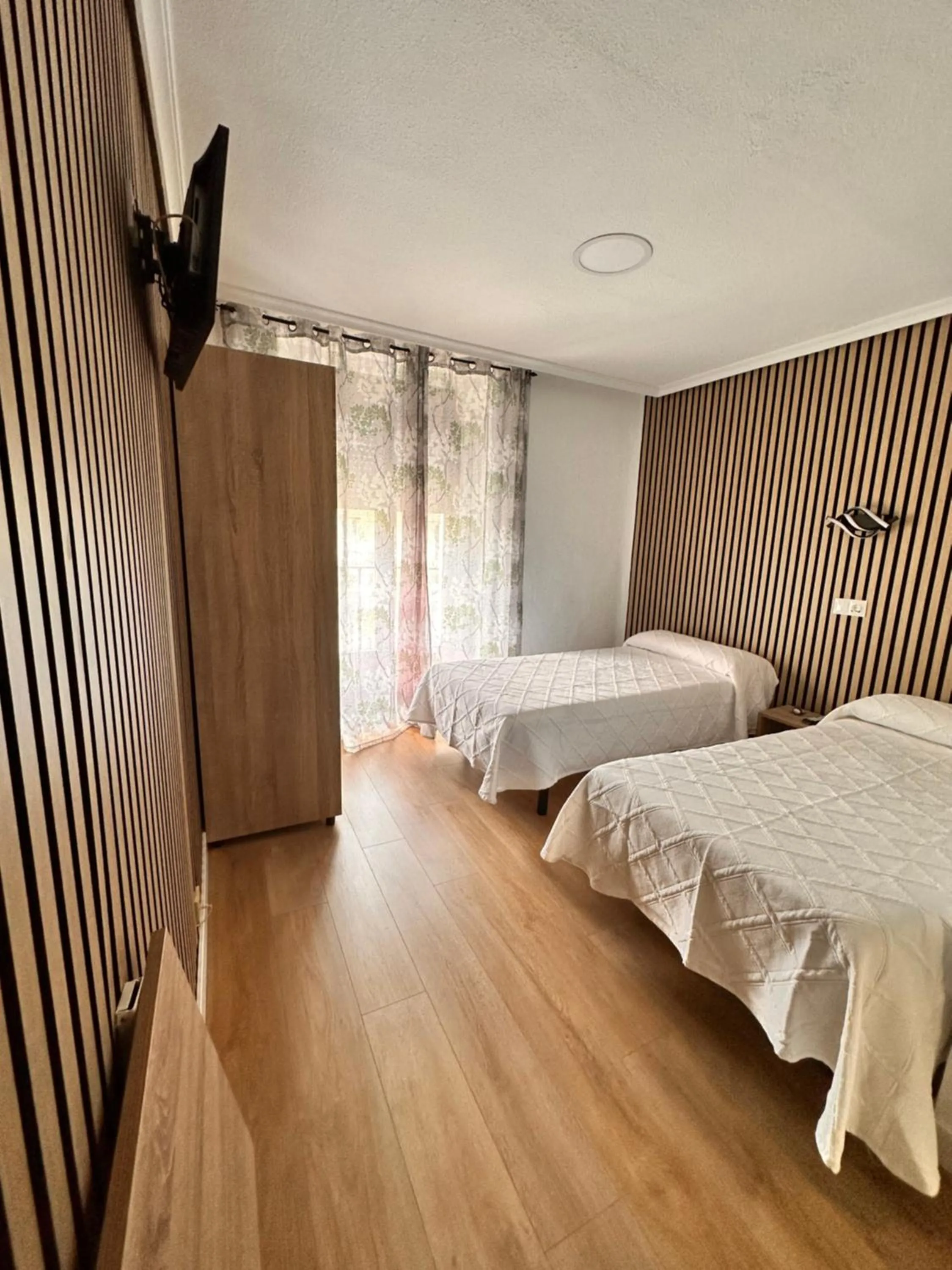 Photo of the whole room, Bed in Hostal Rober