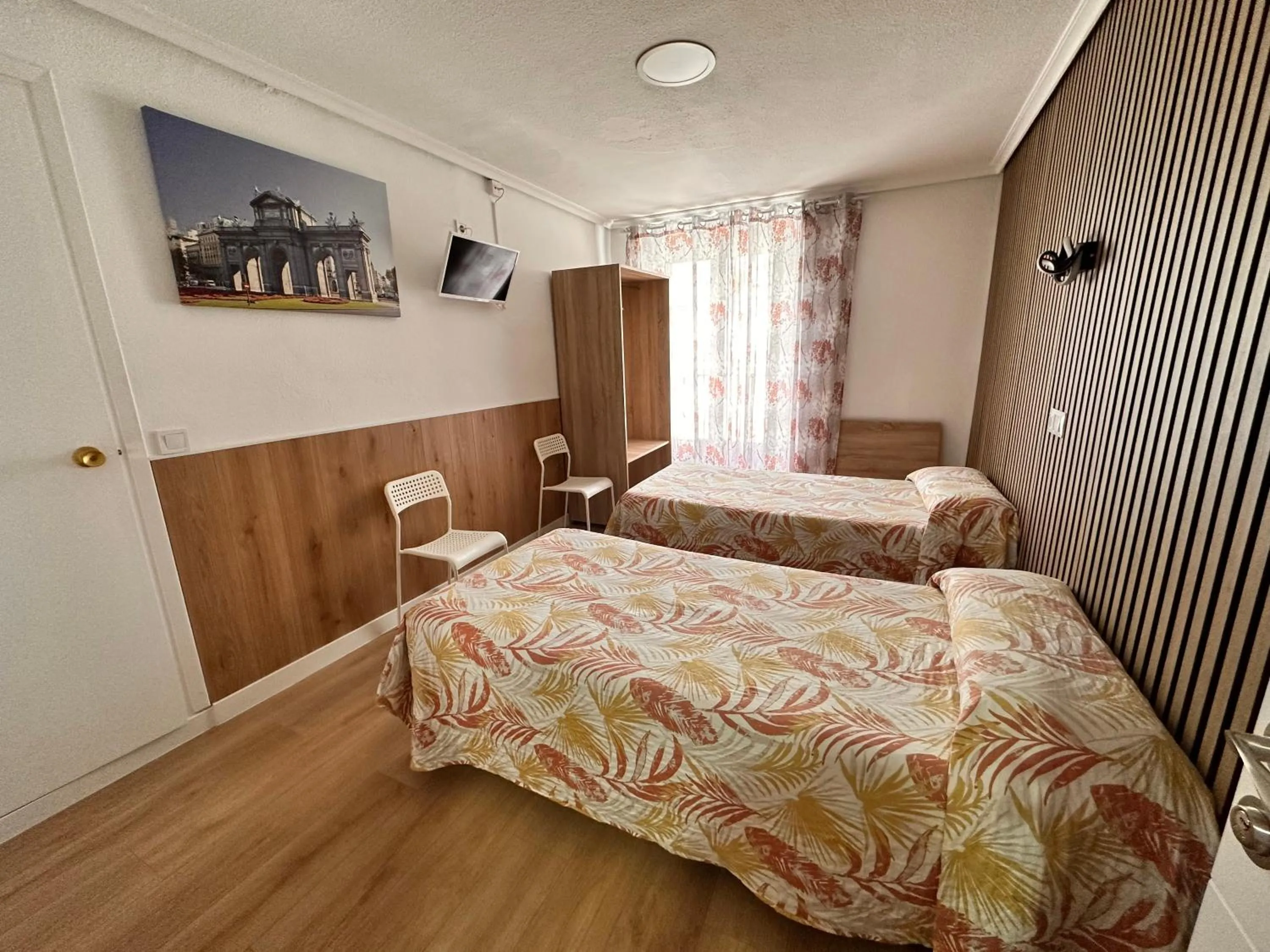 Photo of the whole room, Bed in Hostal Rober