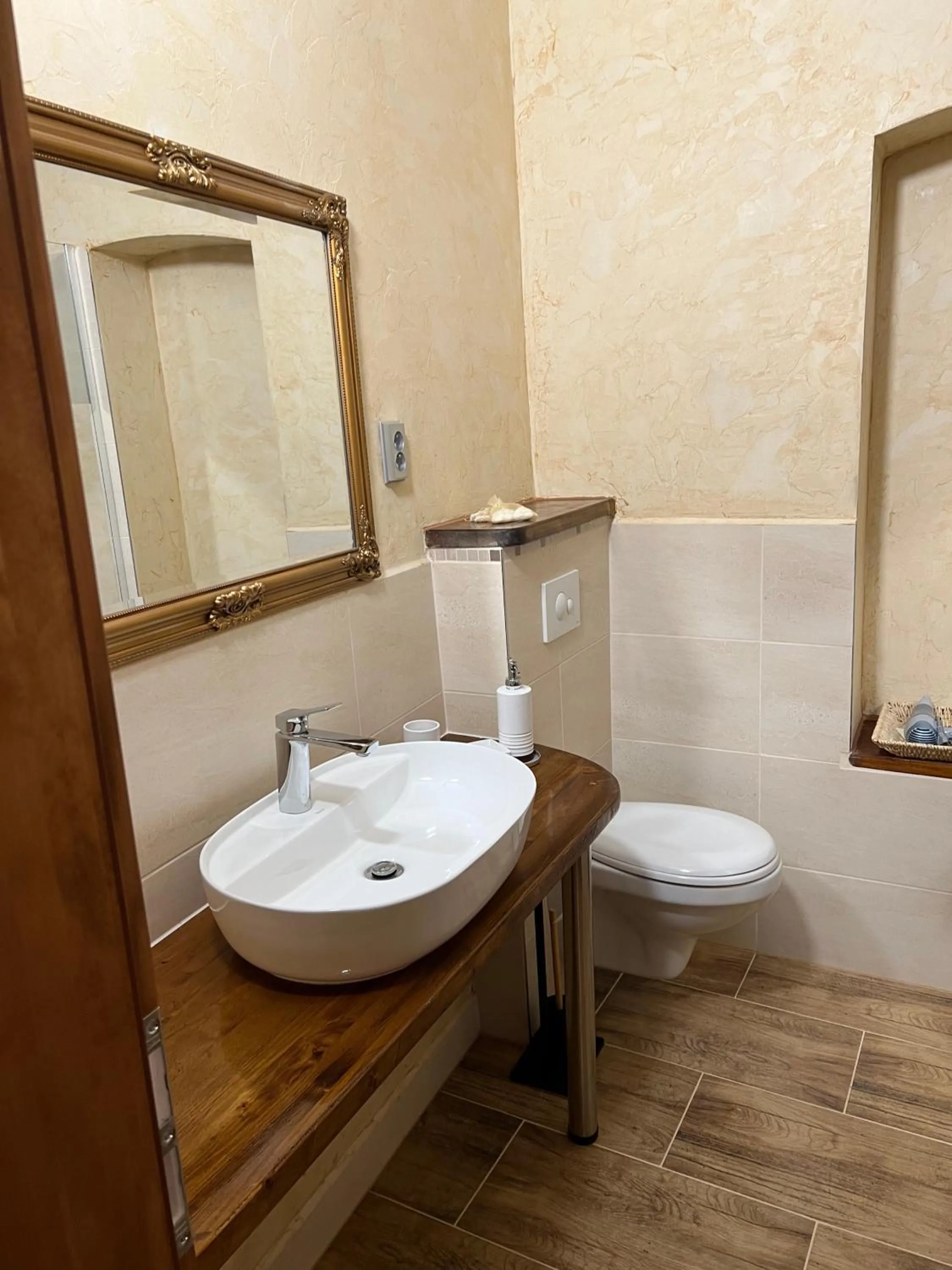 Deluxe Double Room with Castle View in Atmosféra Rooms & Restaurant
